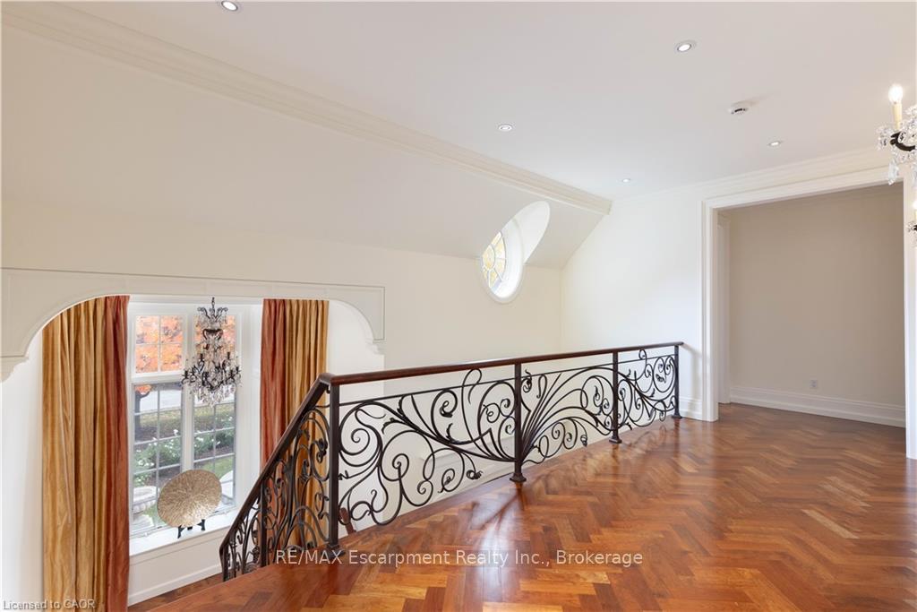 Photo 27 of 1081 Argyle Drive, Oakville, Morrison — HOMEH