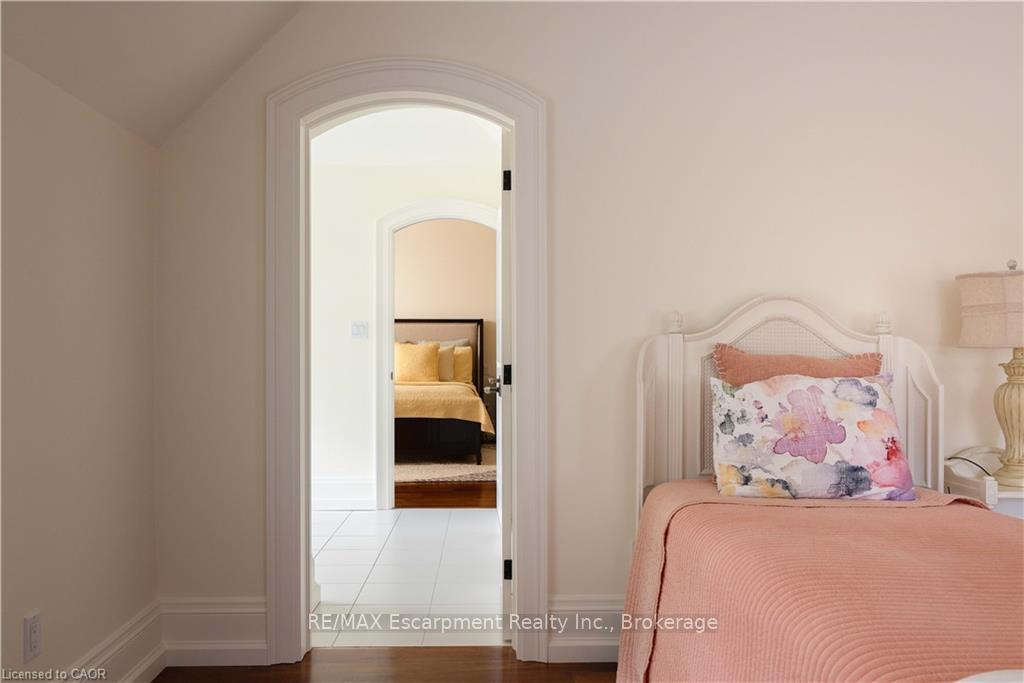 Photo 34 of 1081 Argyle Drive, Oakville, Morrison — HOMEH