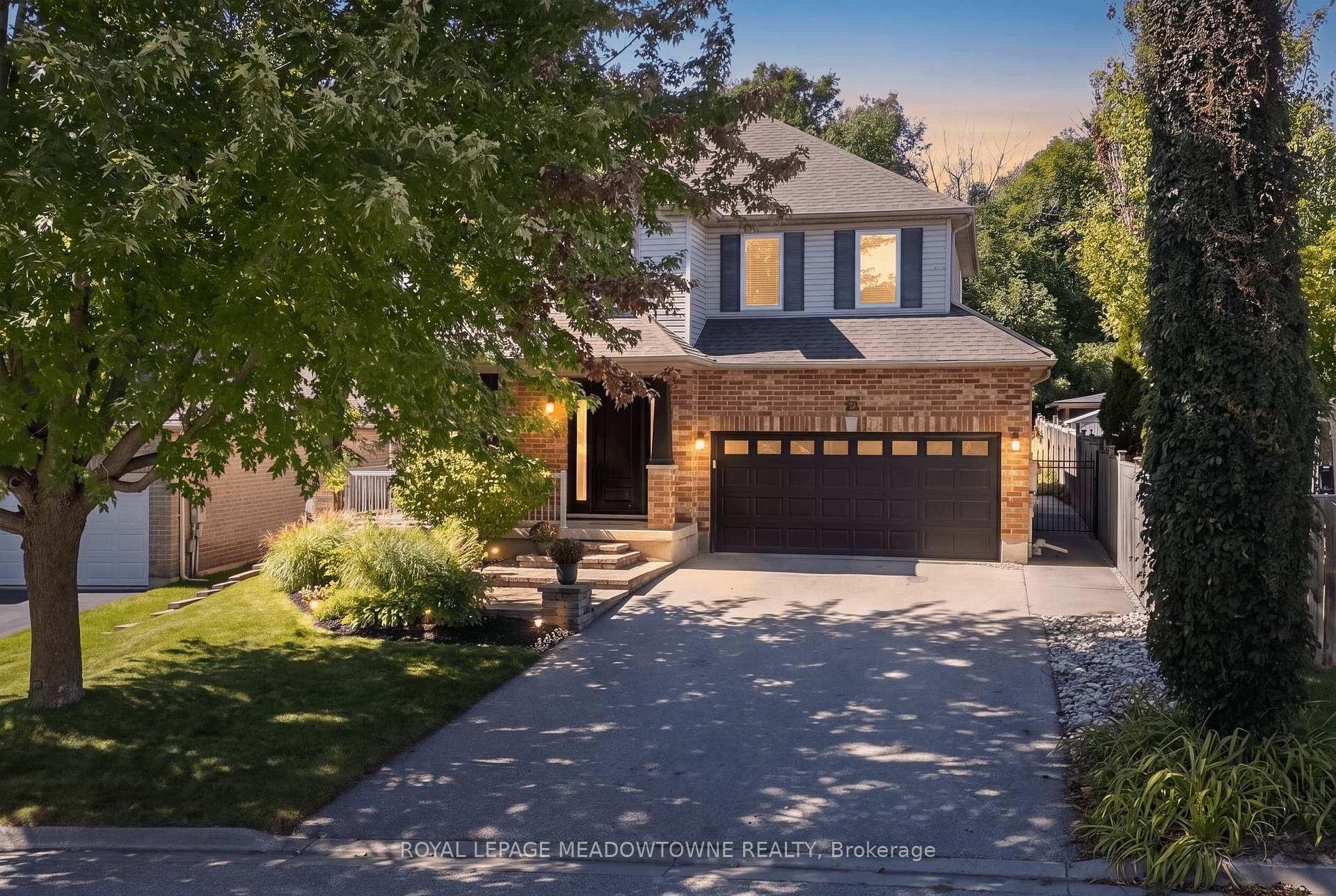 Photo 1 of 25 Salmon Way, Halton Hills, Acton — HOMEH