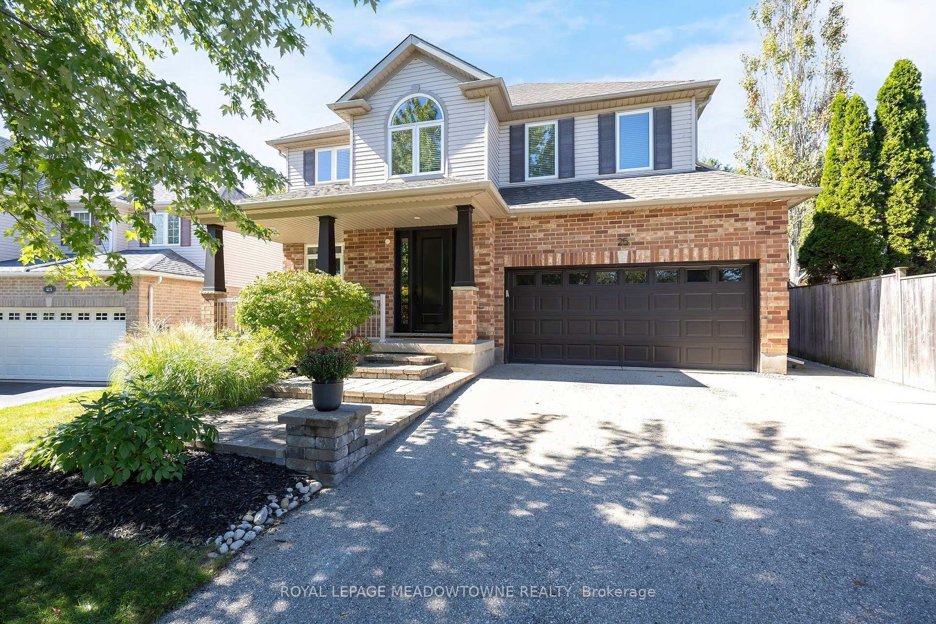 Photo 3 of 25 Salmon Way, Halton Hills, Acton — HOMEH