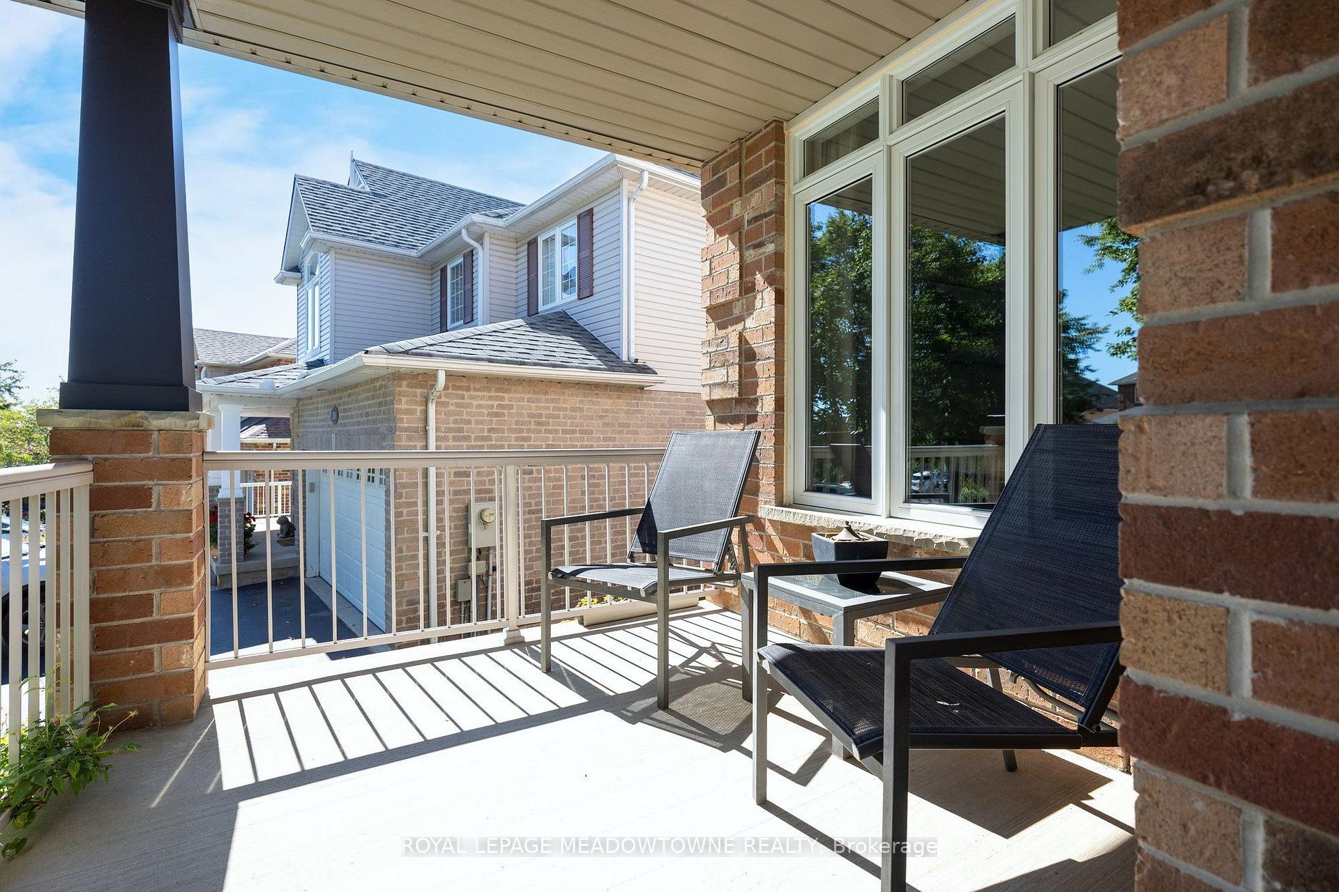 Photo 6 of 25 Salmon Way, Halton Hills, Acton — HOMEH