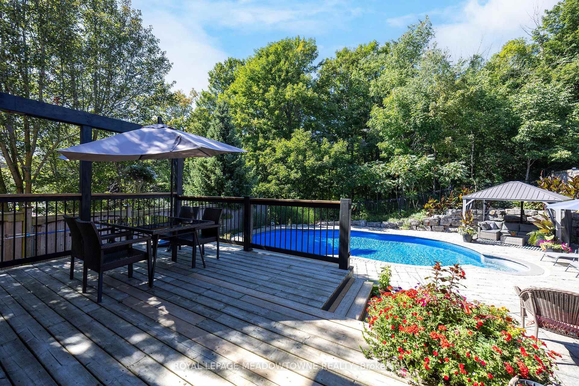 Photo 7 of 25 Salmon Way, Halton Hills, Acton — HOMEH