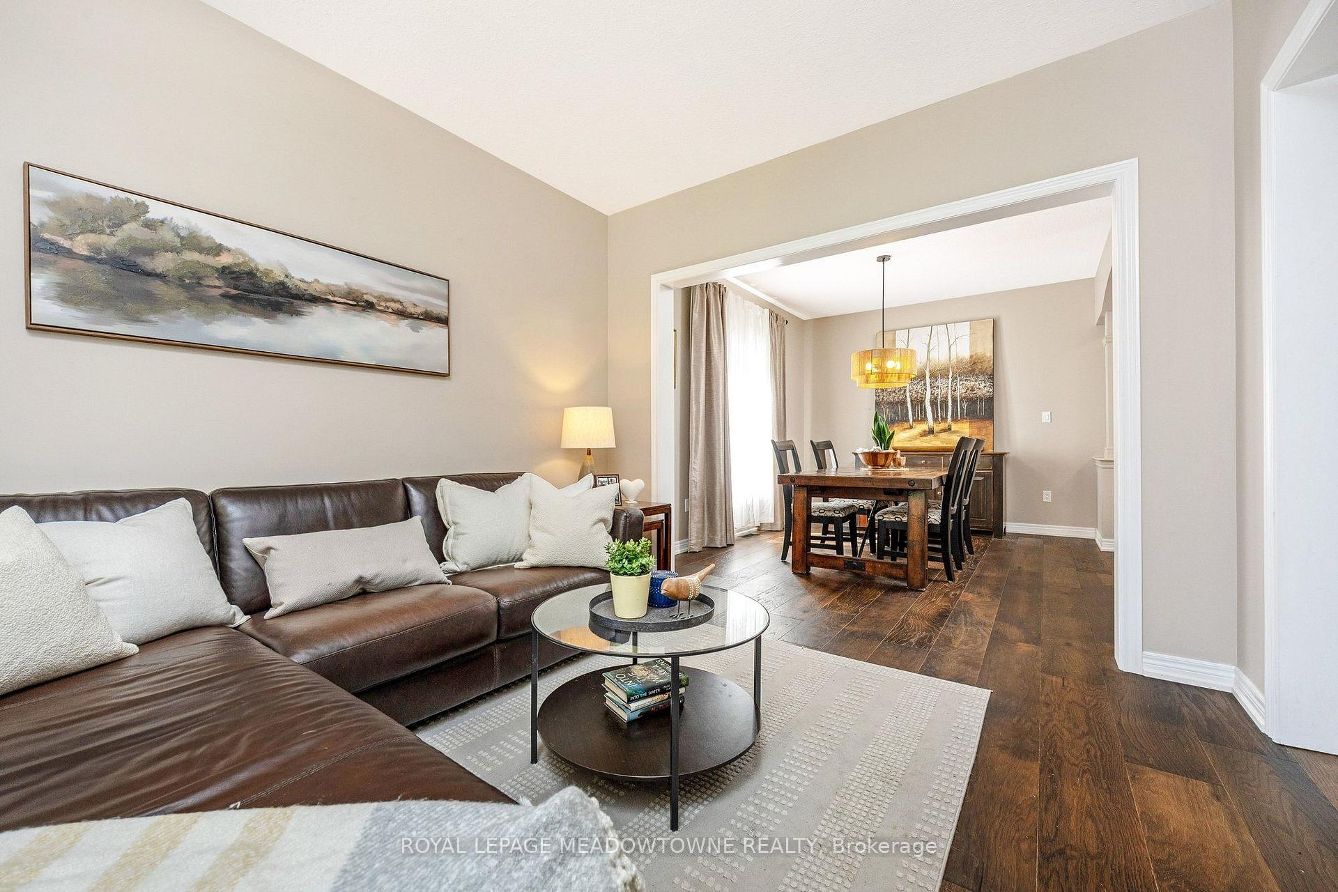 Photo 13 of 25 Salmon Way, Halton Hills, Acton — HOMEH