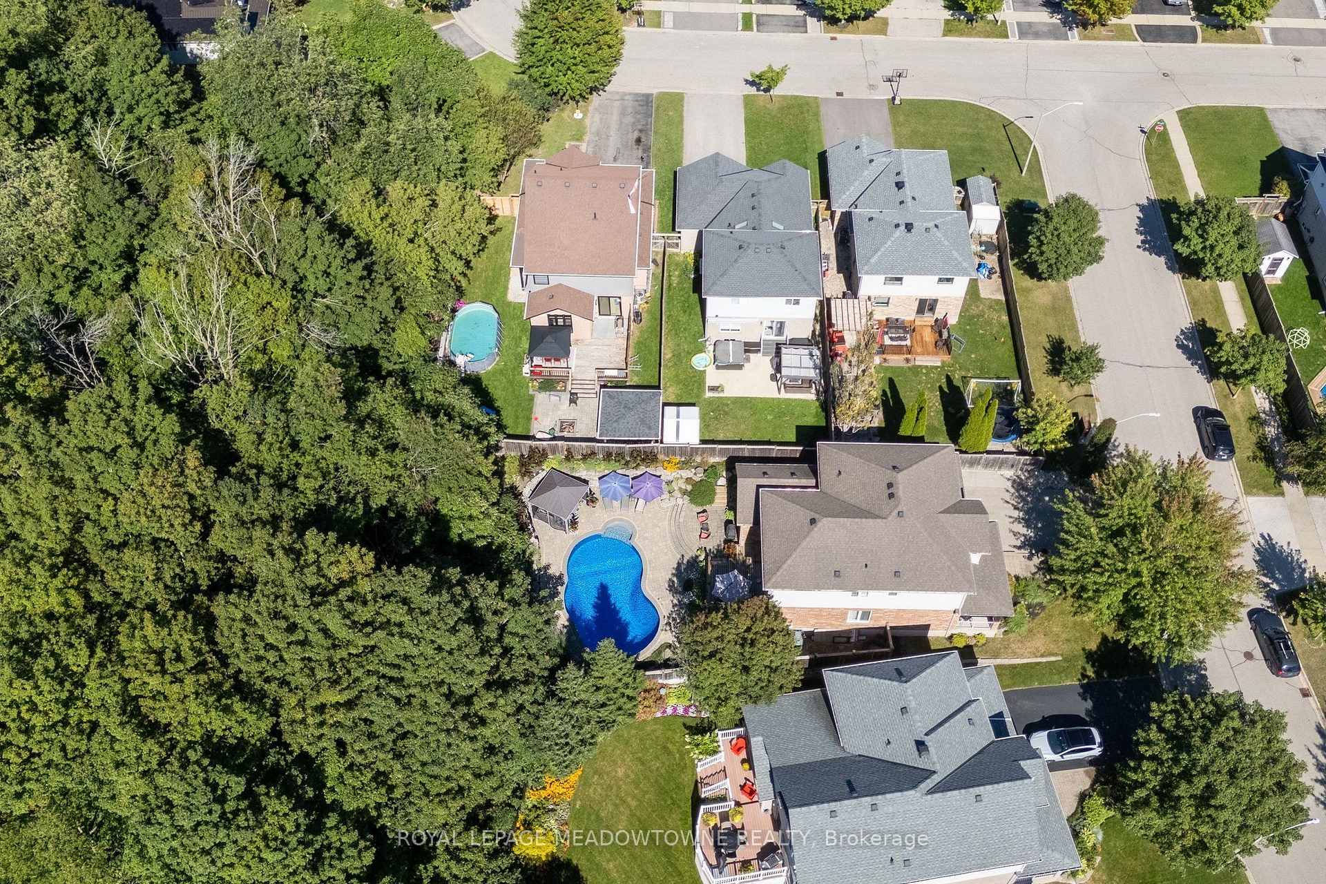Photo 48 of 25 Salmon Way, Halton Hills, Acton — HOMEH