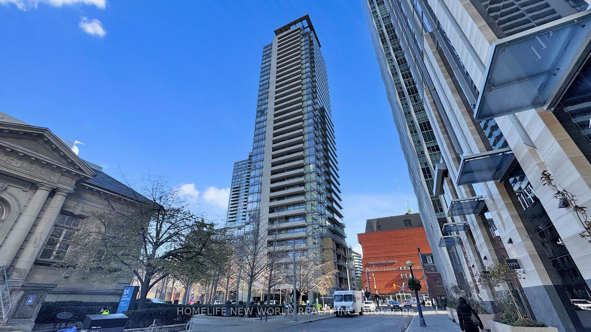 Photo of Unit 312, 18 Yorkville Avenue