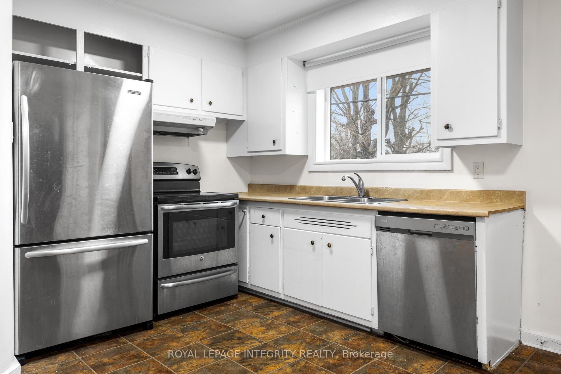 Photo 28 of 65 David Drive, Ottawa, Meadowlands/St. Claire Gardens — HOMEH