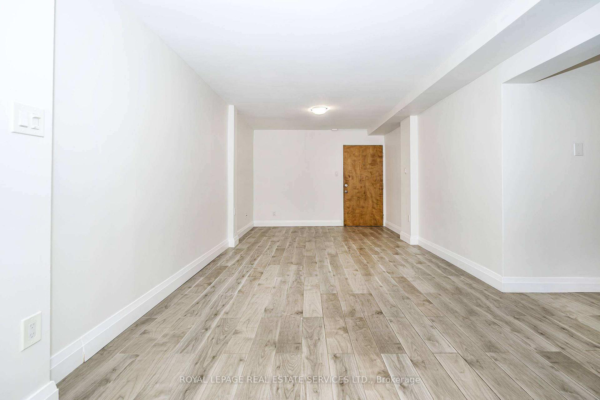 Photo 14 of Unit 1A, 2637 Keele Street, North York, Maple Leaf — HOMEH