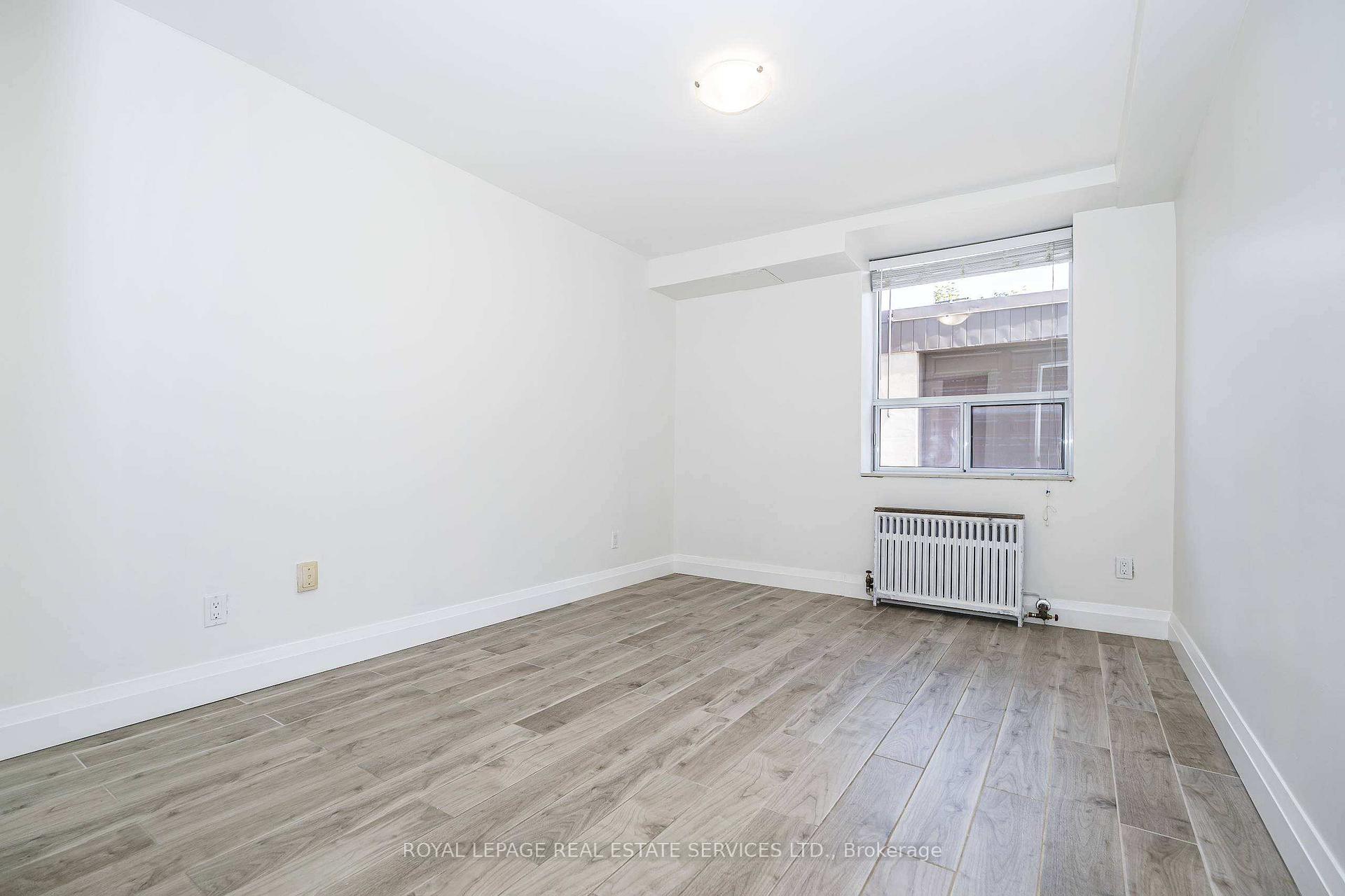 Photo 19 of Unit 1A, 2637 Keele Street, North York, Maple Leaf — HOMEH