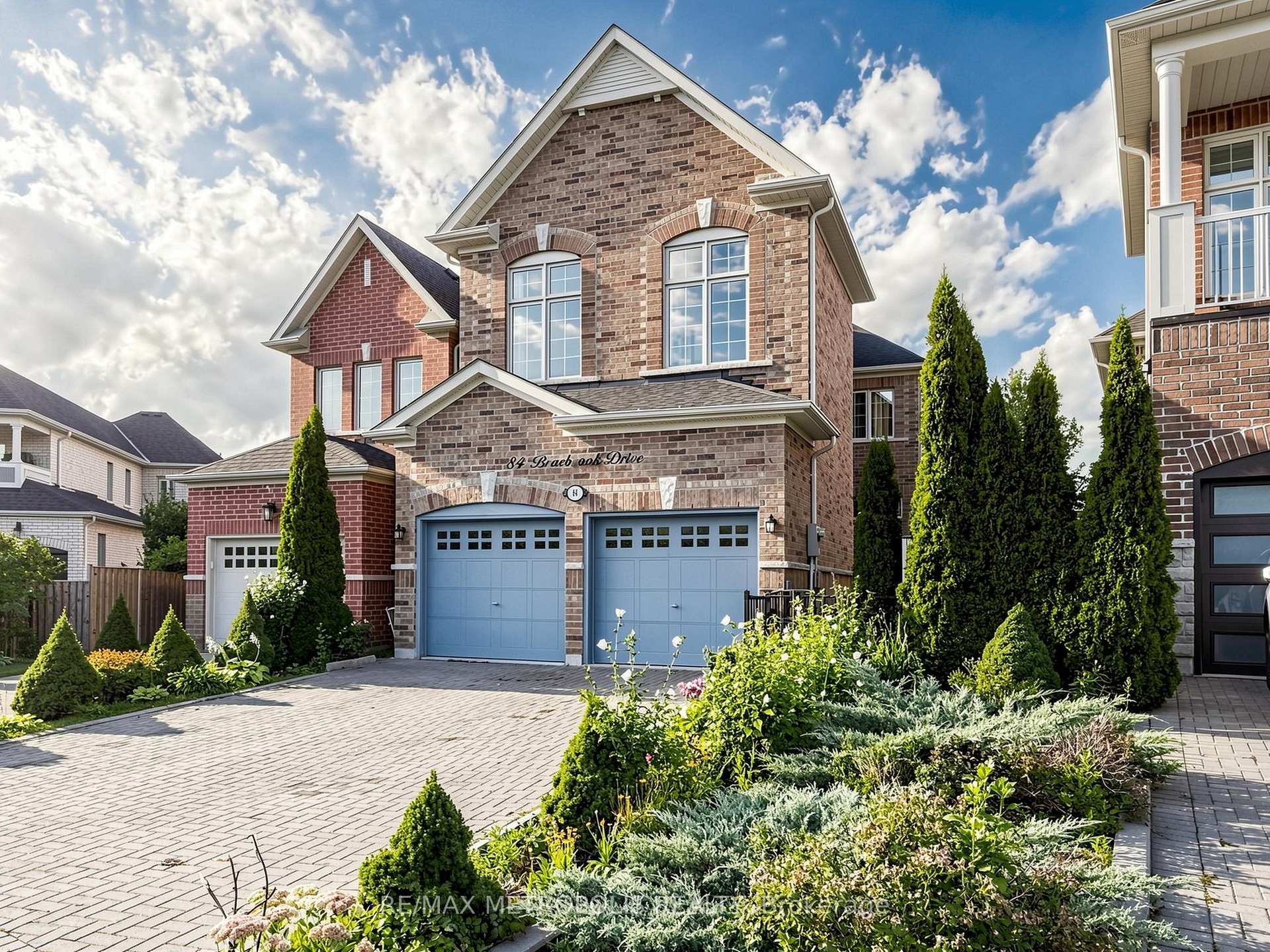 Photo 2 of 84 Braebrook Drive, Whitby, Rolling Acres — HOMEH