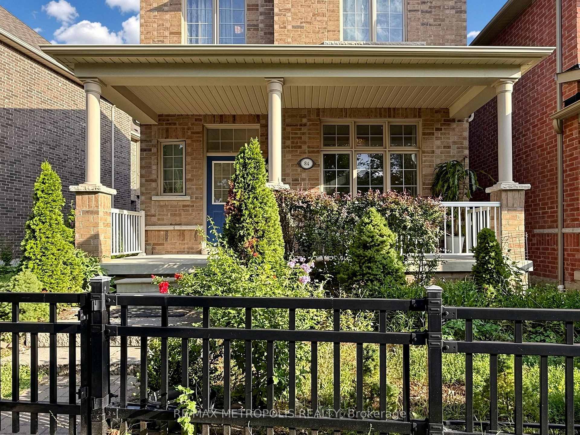 Photo 5 of 84 Braebrook Drive, Whitby, Rolling Acres — HOMEH