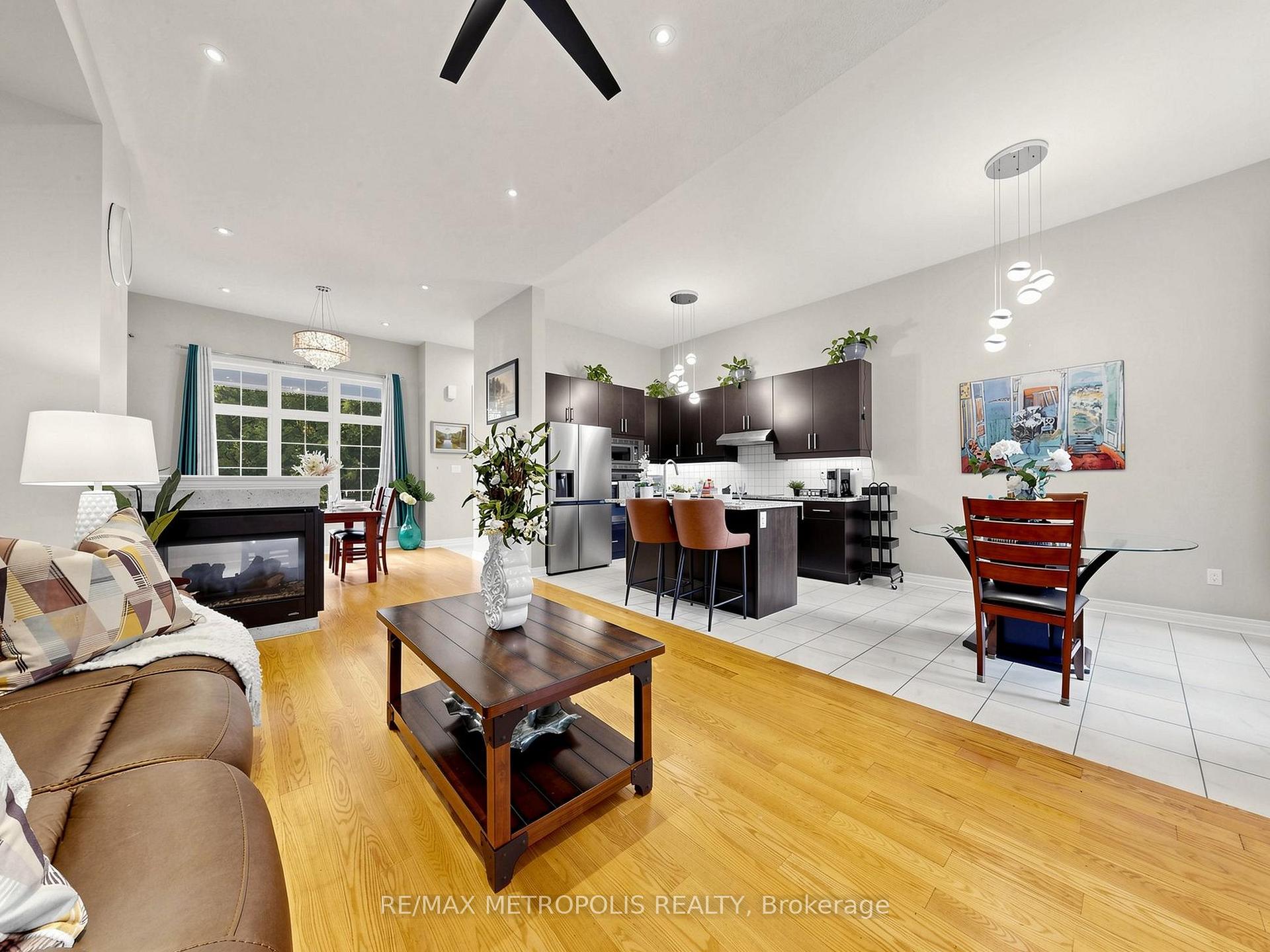 Photo 7 of 84 Braebrook Drive, Whitby, Rolling Acres — HOMEH