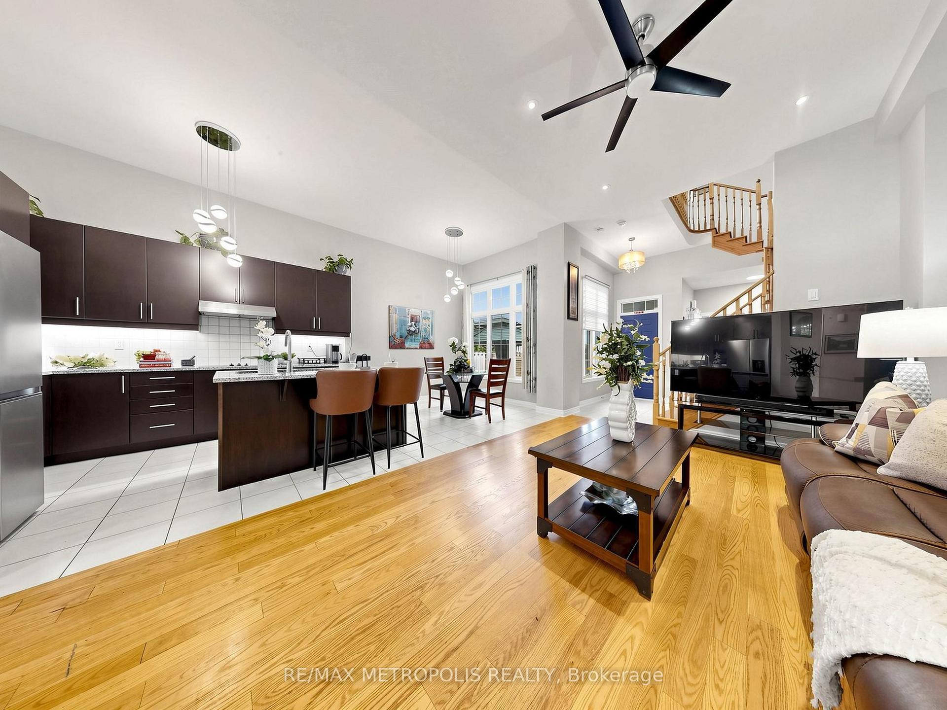 Photo 8 of 84 Braebrook Drive, Whitby, Rolling Acres — HOMEH