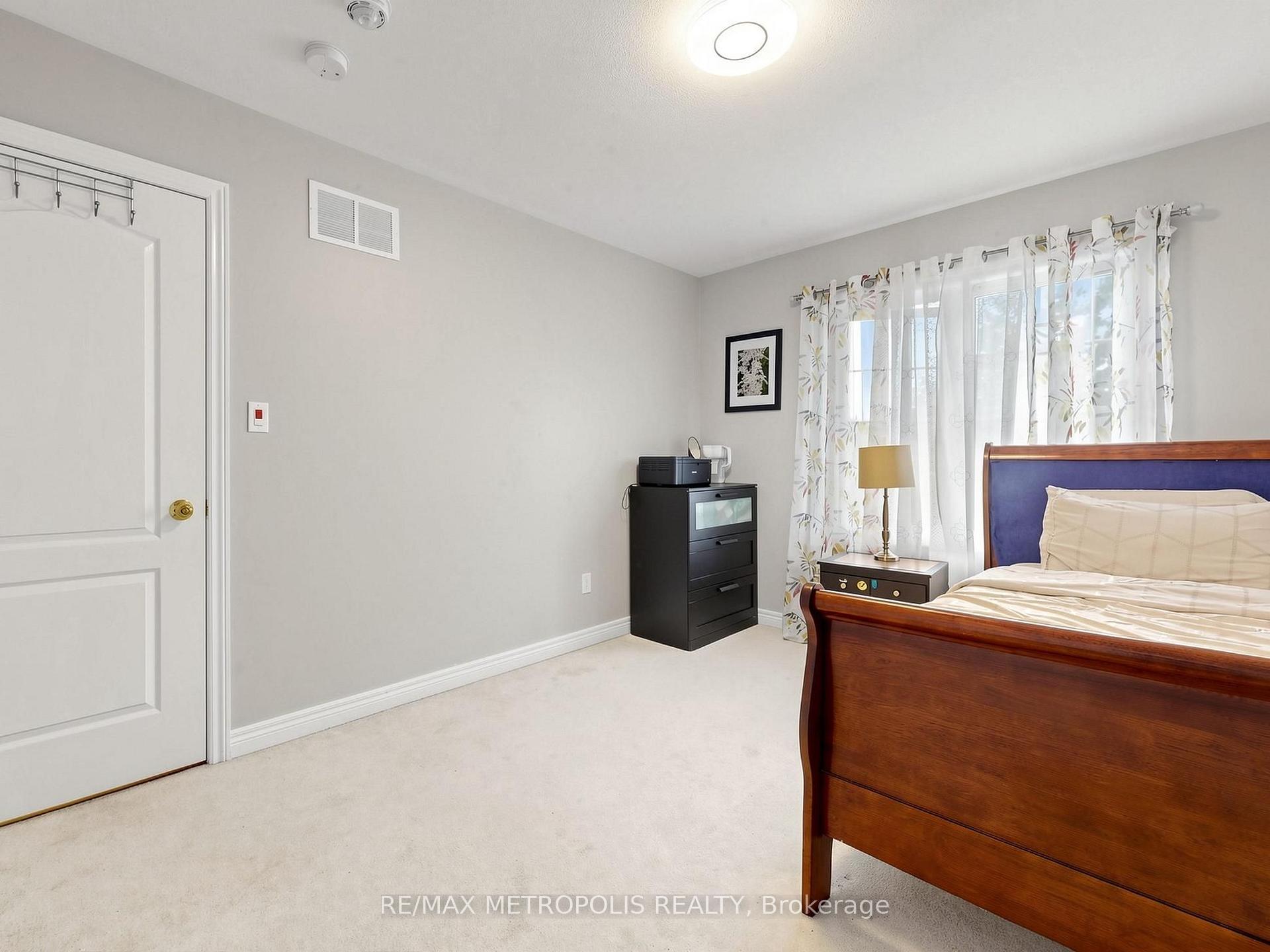 Photo 26 of 84 Braebrook Drive, Whitby, Rolling Acres — HOMEH