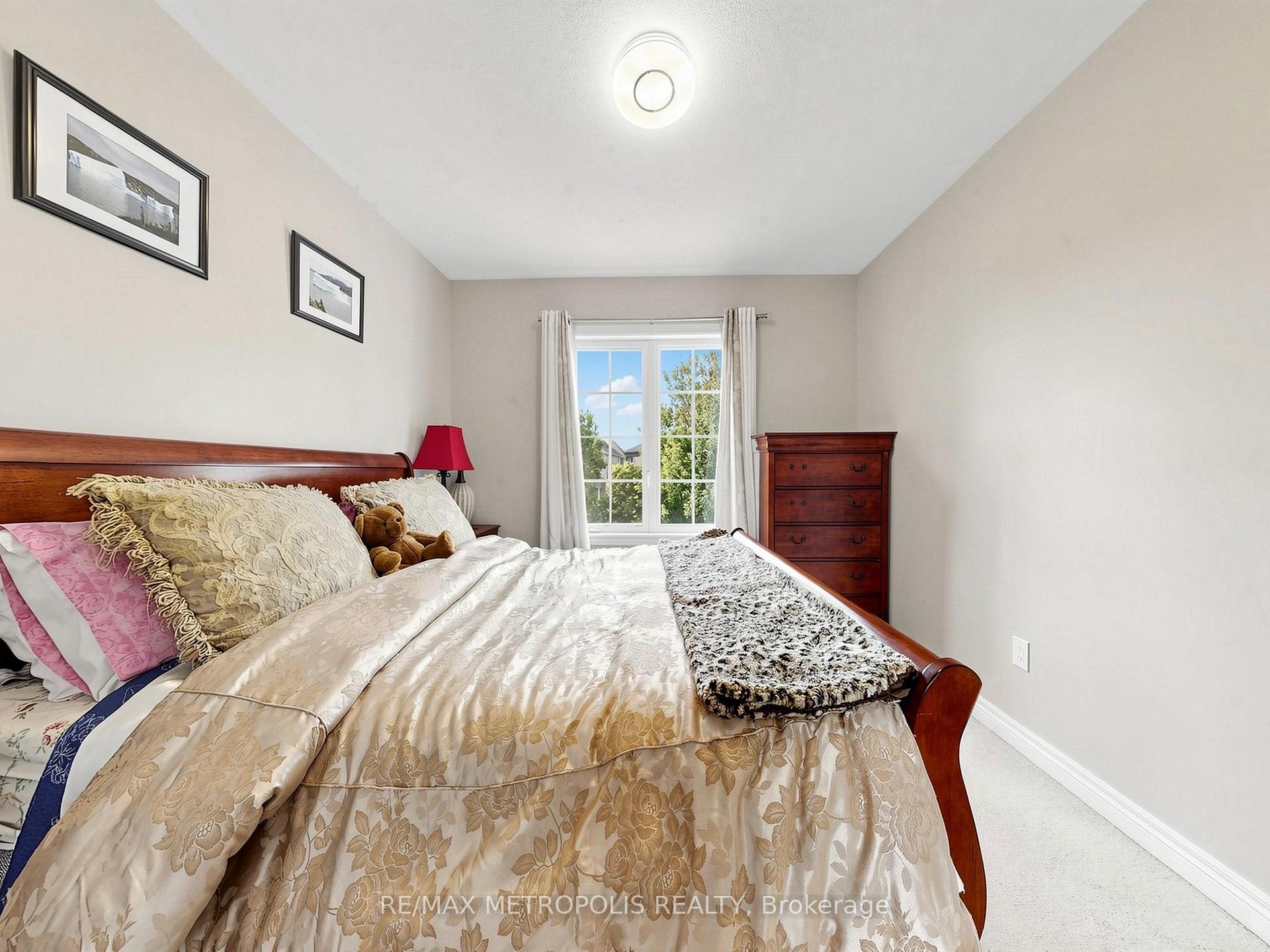 Photo 27 of 84 Braebrook Drive, Whitby, Rolling Acres — HOMEH