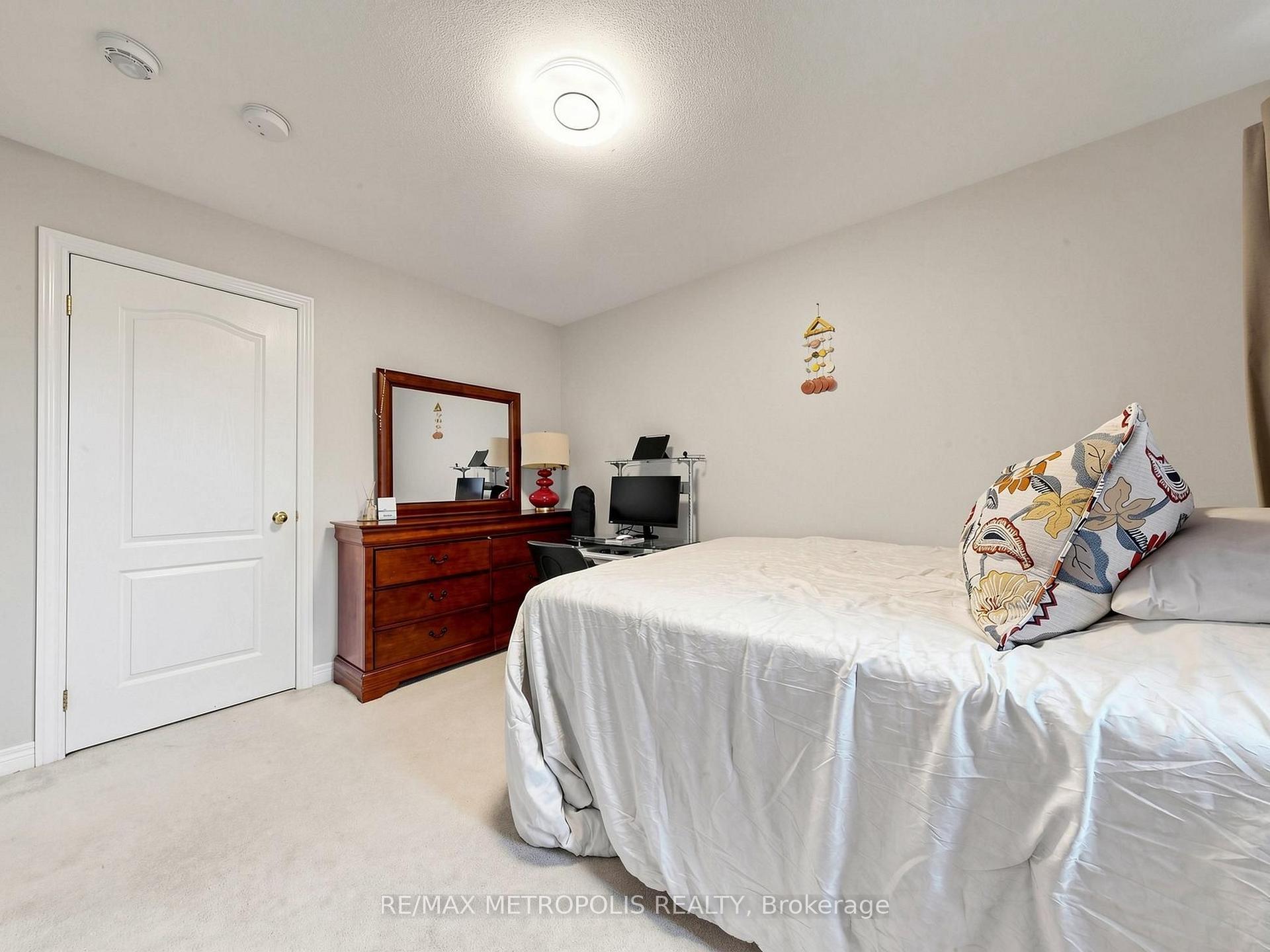 Photo 28 of 84 Braebrook Drive, Whitby, Rolling Acres — HOMEH