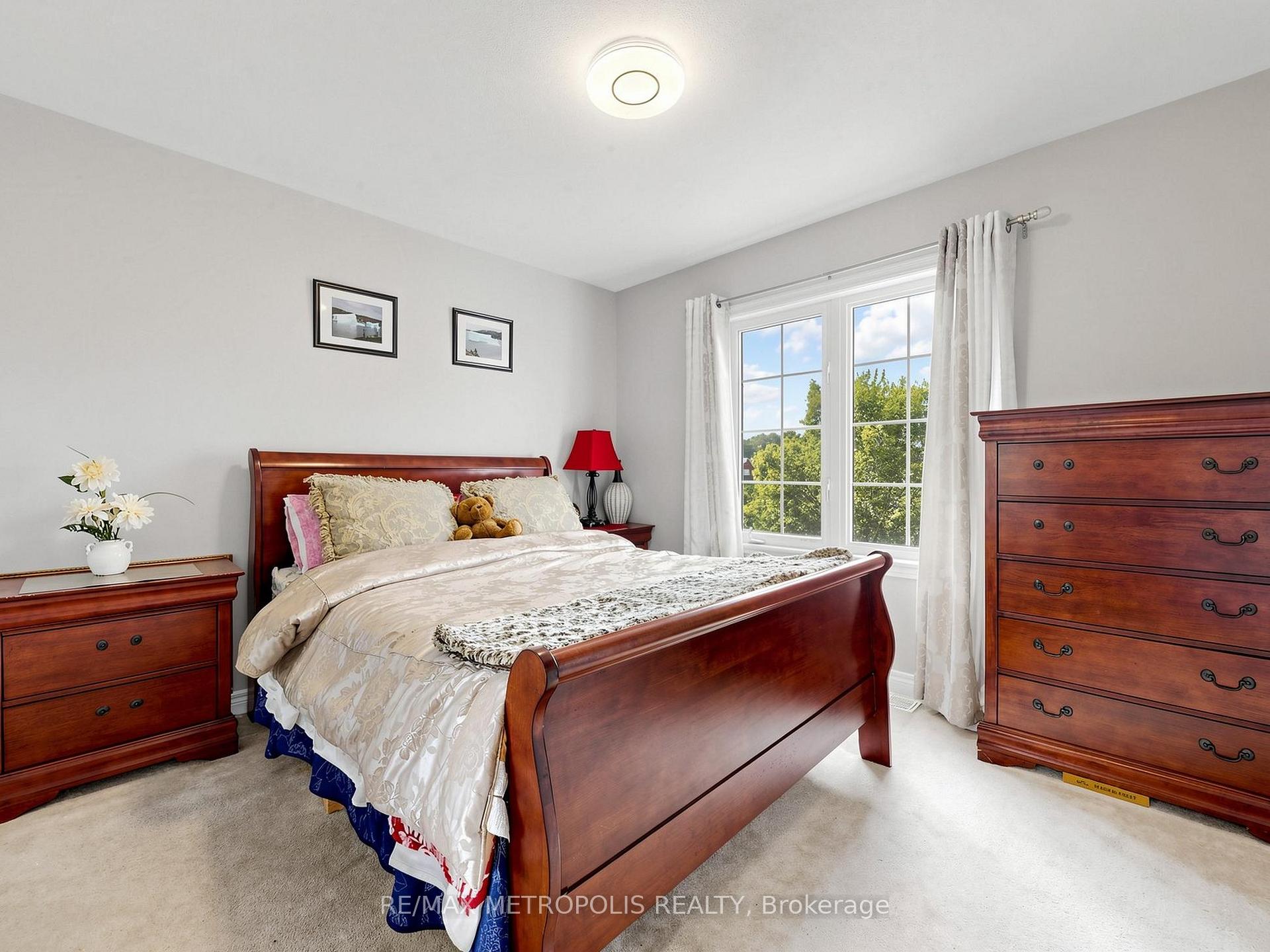 Photo 29 of 84 Braebrook Drive, Whitby, Rolling Acres — HOMEH