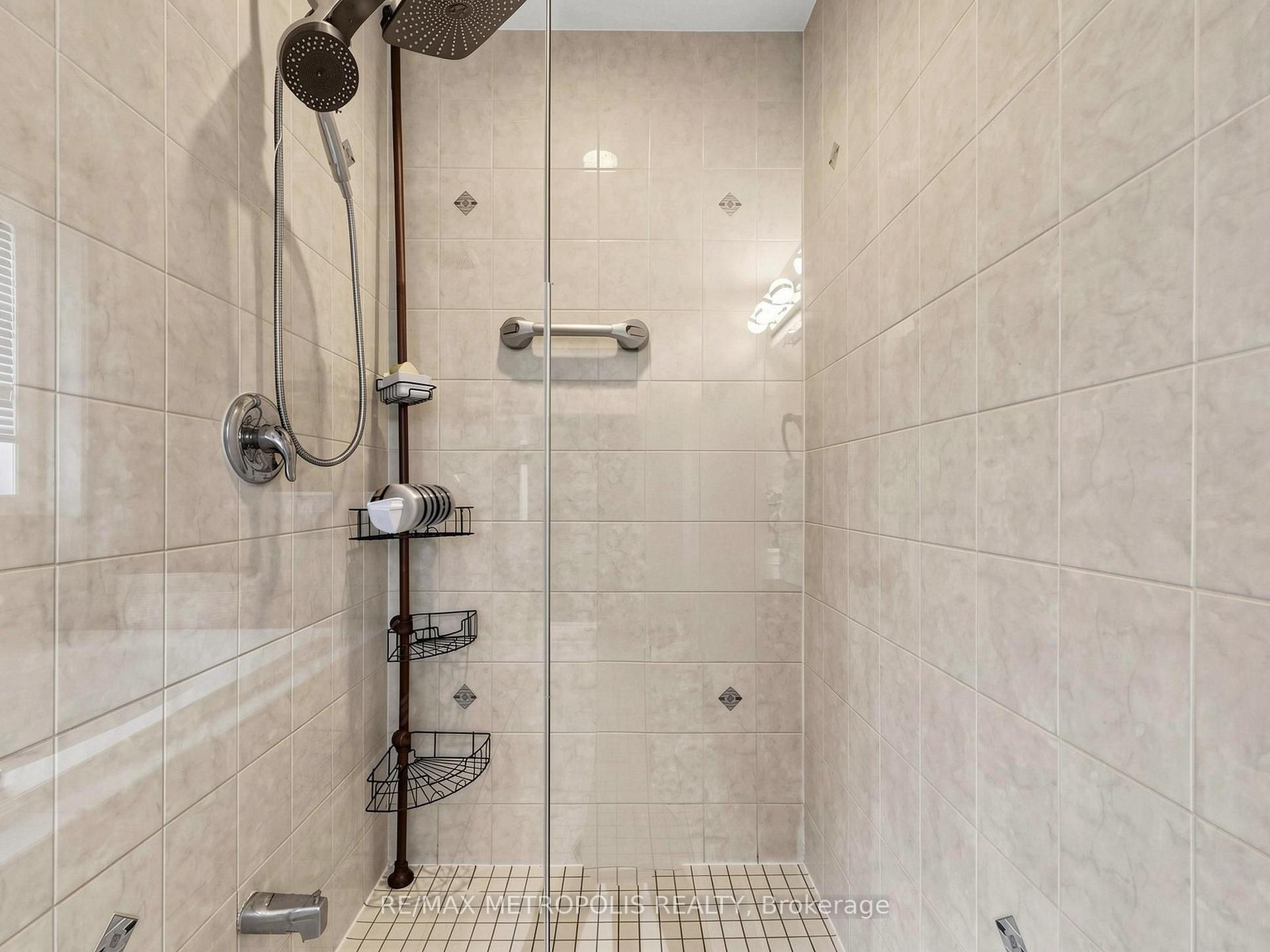 Photo 35 of 84 Braebrook Drive, Whitby, Rolling Acres — HOMEH