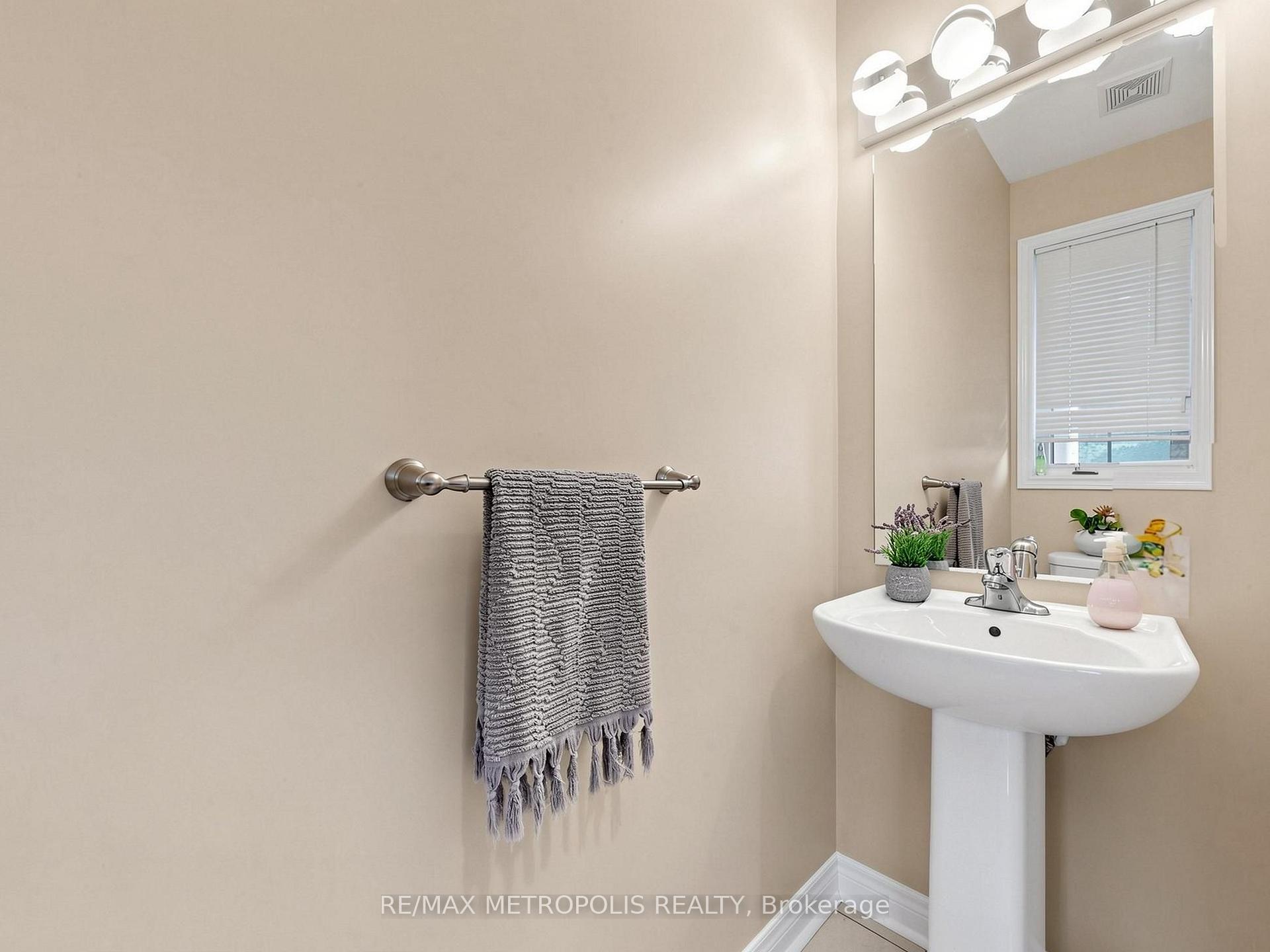 Photo 38 of 84 Braebrook Drive, Whitby, Rolling Acres — HOMEH