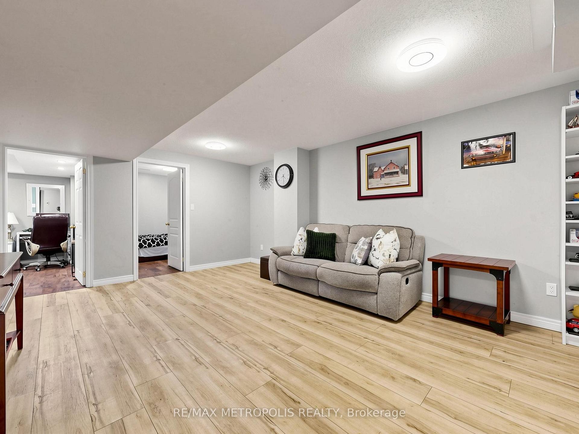 Photo 41 of 84 Braebrook Drive, Whitby, Rolling Acres — HOMEH