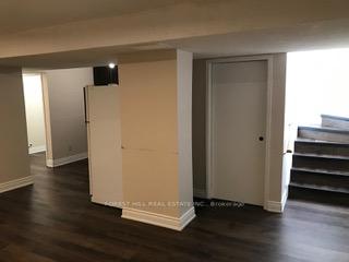 Photo 4 of 35 Storey Place, Markham, Middlefield — HOMEH