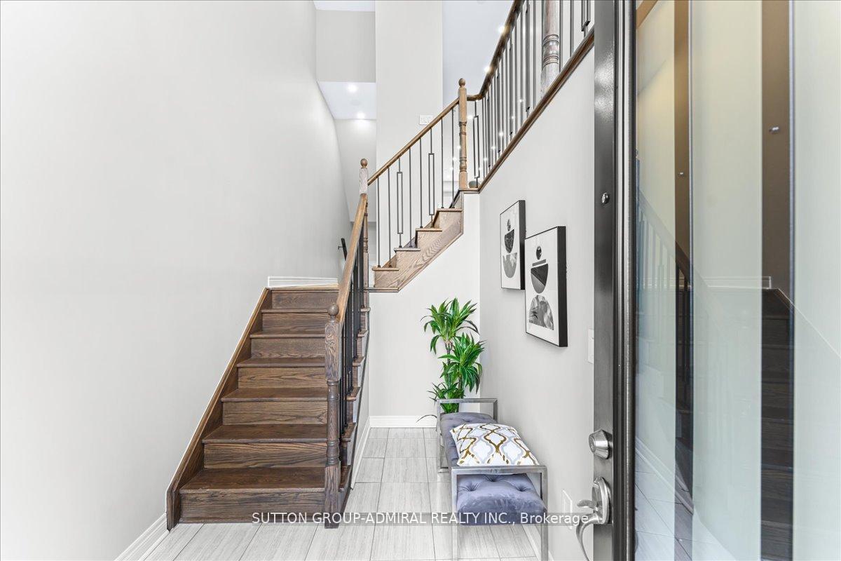 Photo 3 of 131 Lebovic Campus Drive, Vaughan, Patterson — HOMEH