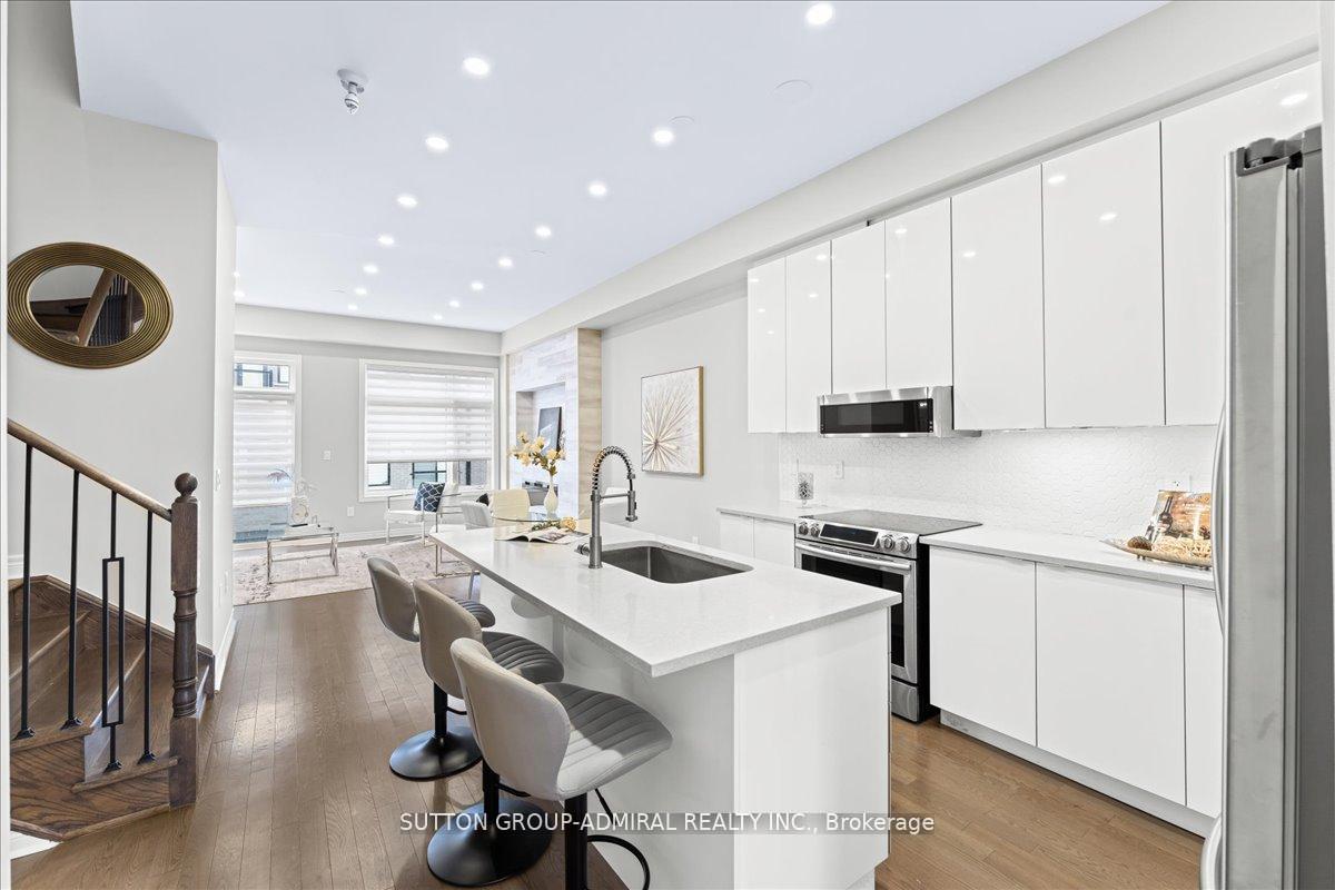 Photo 9 of 131 Lebovic Campus Drive, Vaughan, Patterson — HOMEH