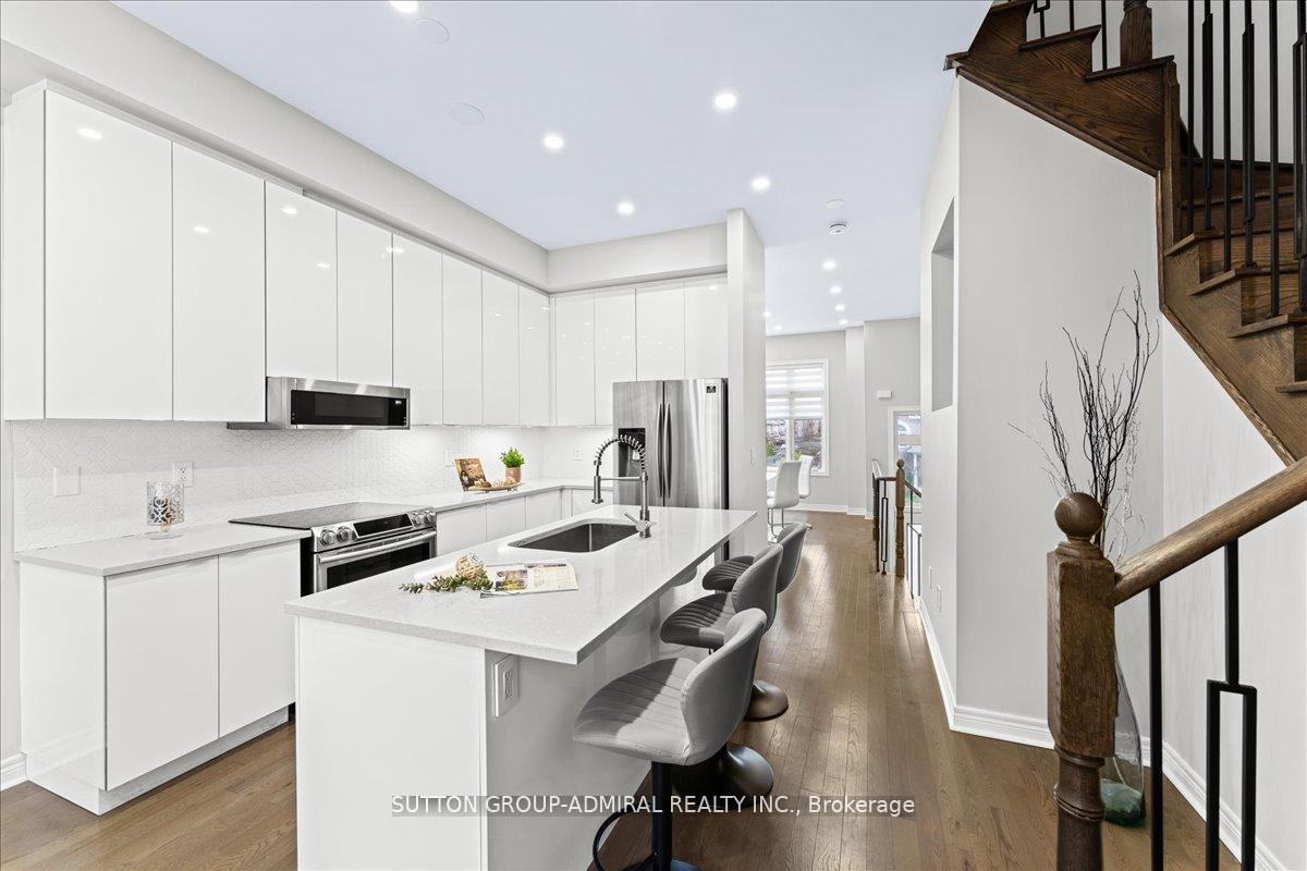 Photo 10 of 131 Lebovic Campus Drive, Vaughan, Patterson — HOMEH