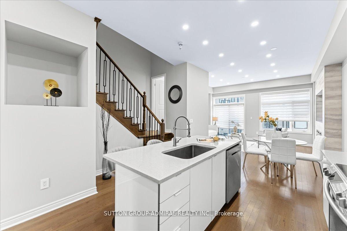 Photo 12 of 131 Lebovic Campus Drive, Vaughan, Patterson — HOMEH