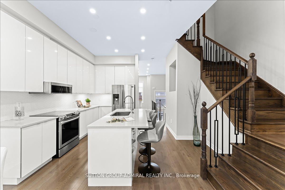 Photo 14 of 131 Lebovic Campus Drive, Vaughan, Patterson — HOMEH