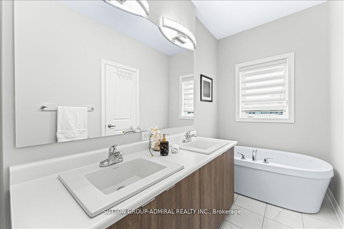 Photo 33 of 131 Lebovic Campus Drive, Vaughan, Patterson — HOMEH