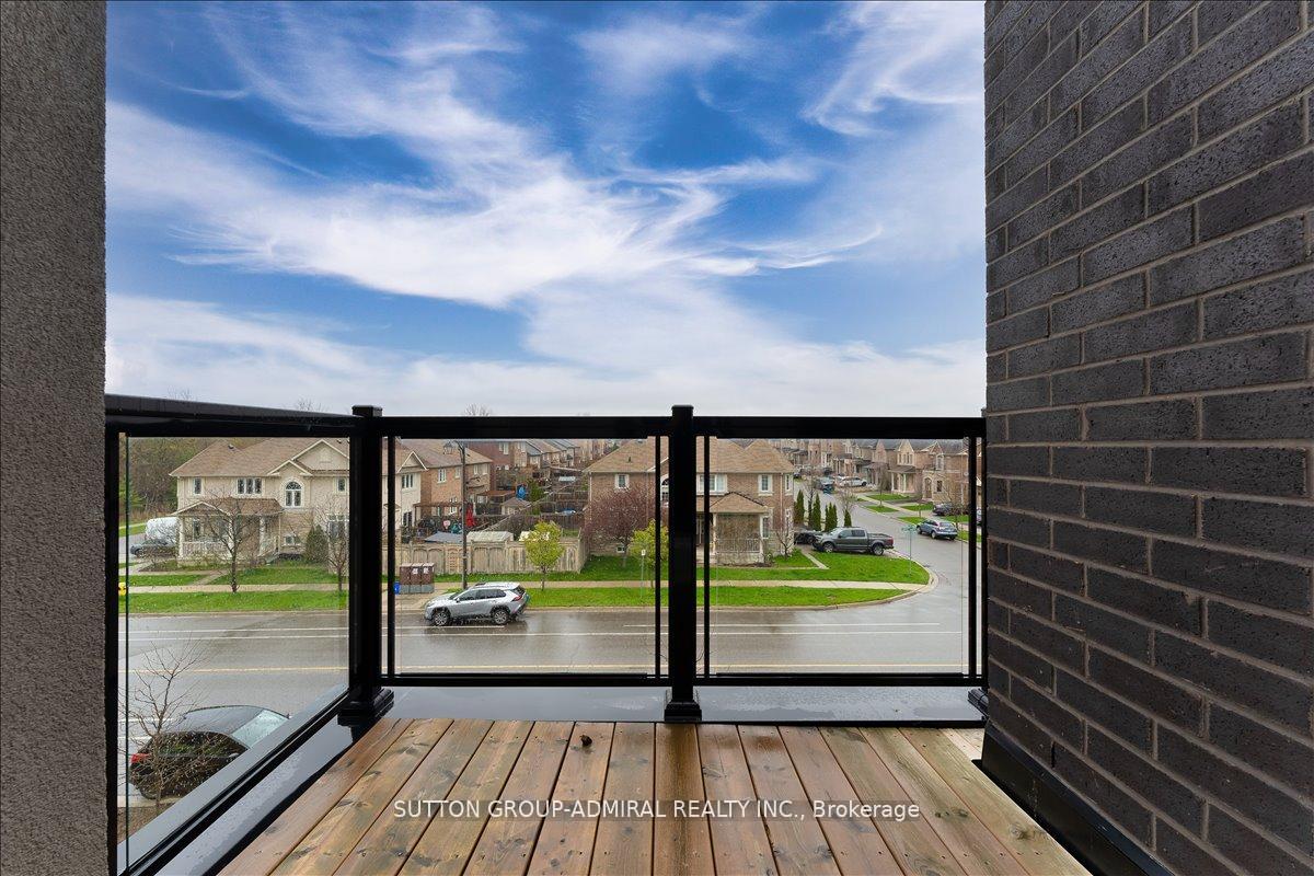 Photo 37 of 131 Lebovic Campus Drive, Vaughan, Patterson — HOMEH
