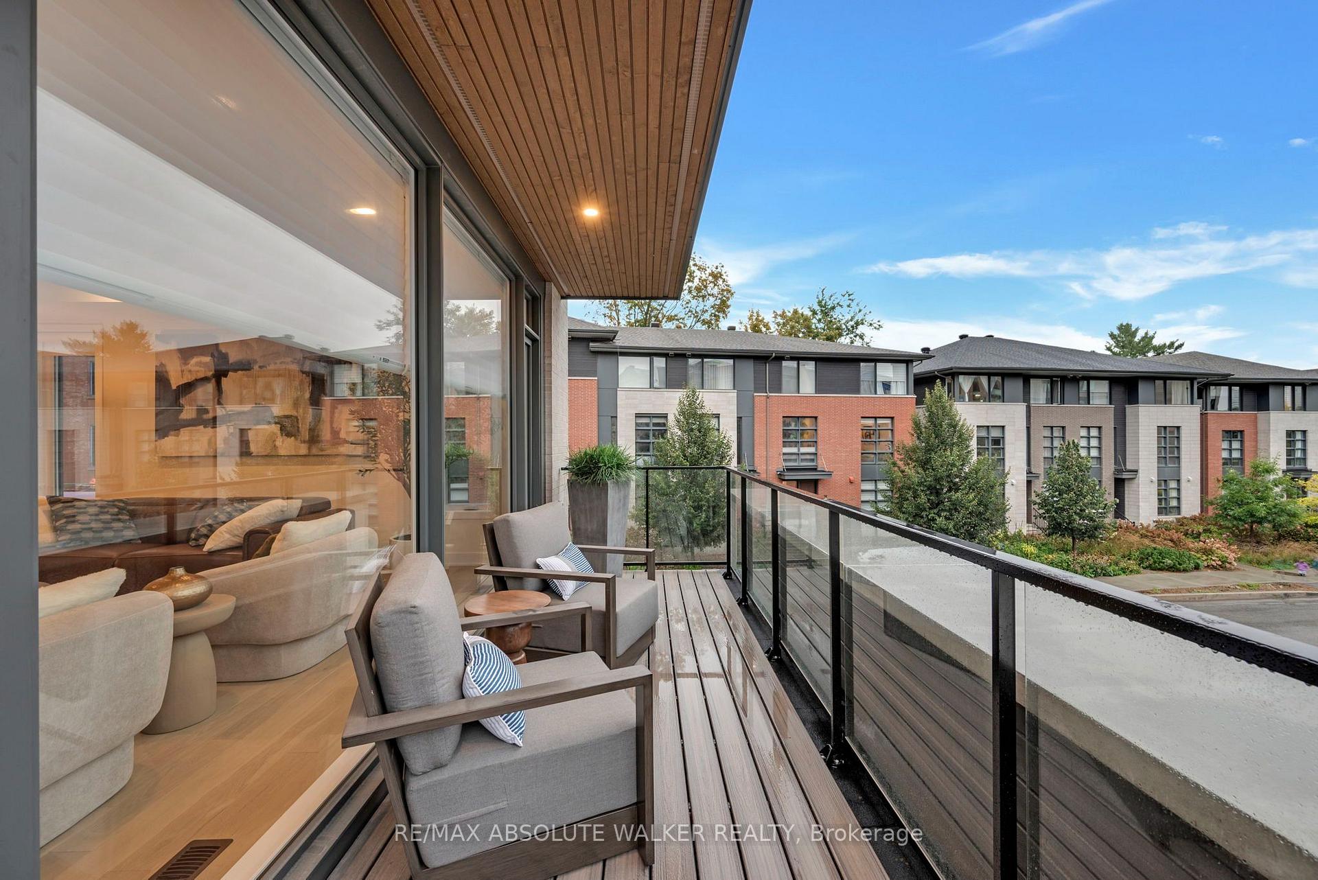 Photo 18 of 22 Oblats Avenue, Ottawa, Ottawa East — HOMEH