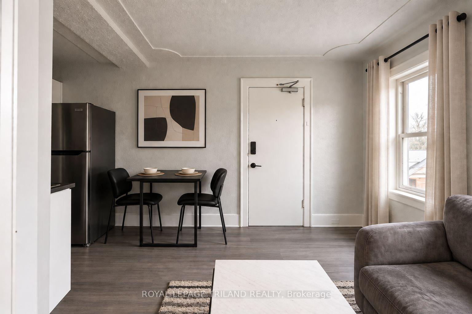 Photo 4 of Unit 10, 425 Mckenzie Avenue, London, South F — HOMEH