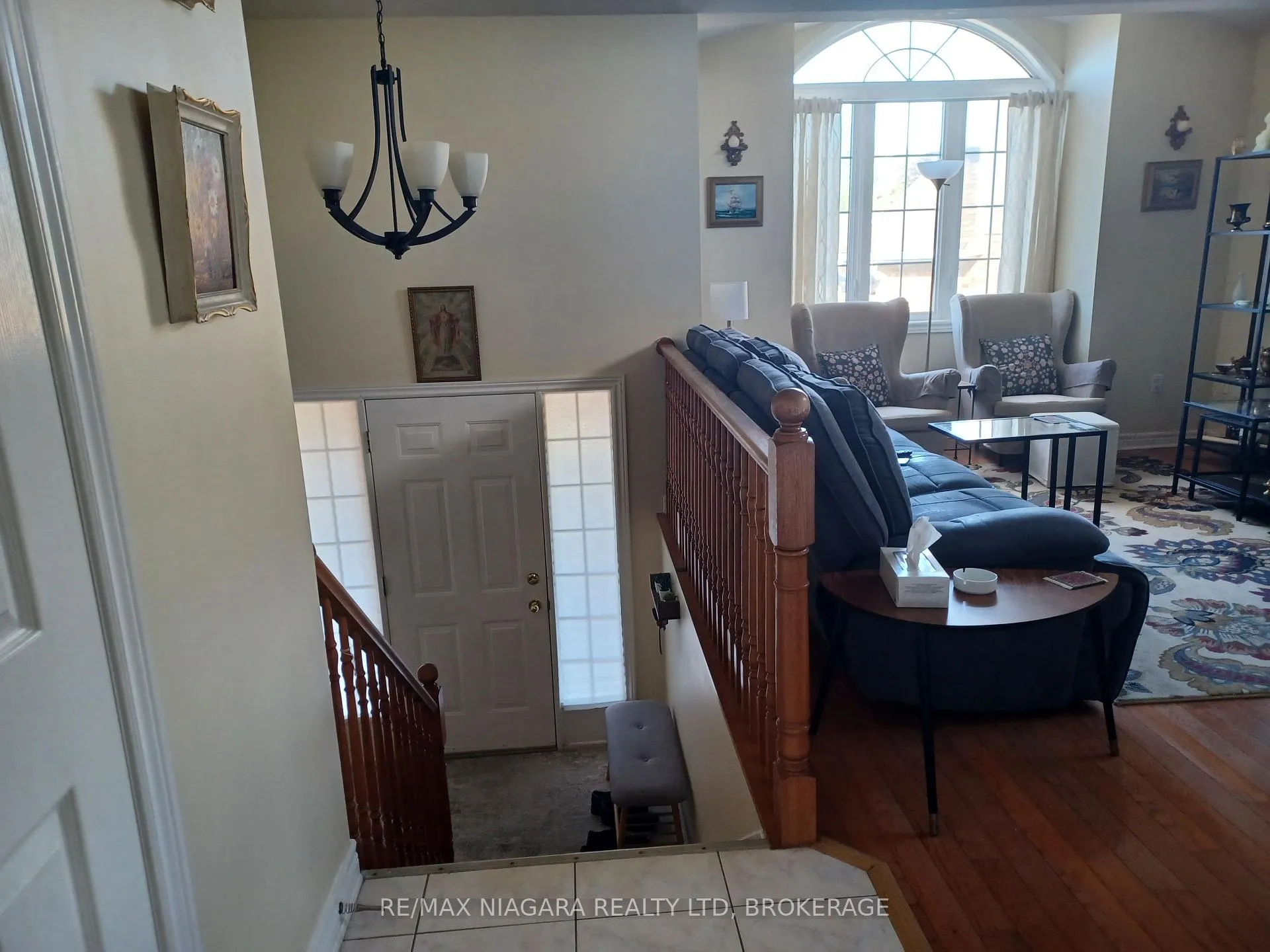 Photo 2 of 8008 Grossi Court, Niagara Falls, Mt. Carmel — HOMEH