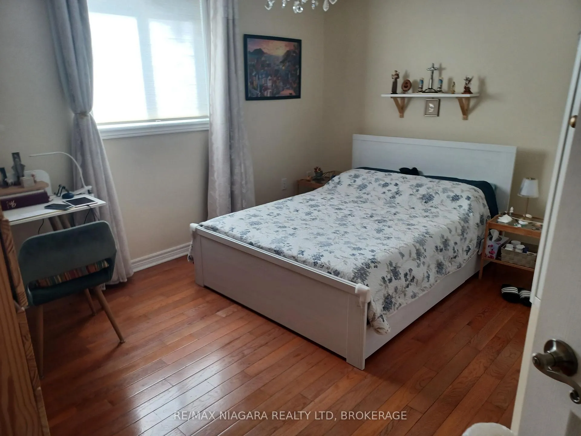 Photo 6 of 8008 Grossi Court, Niagara Falls, Mt. Carmel — HOMEH
