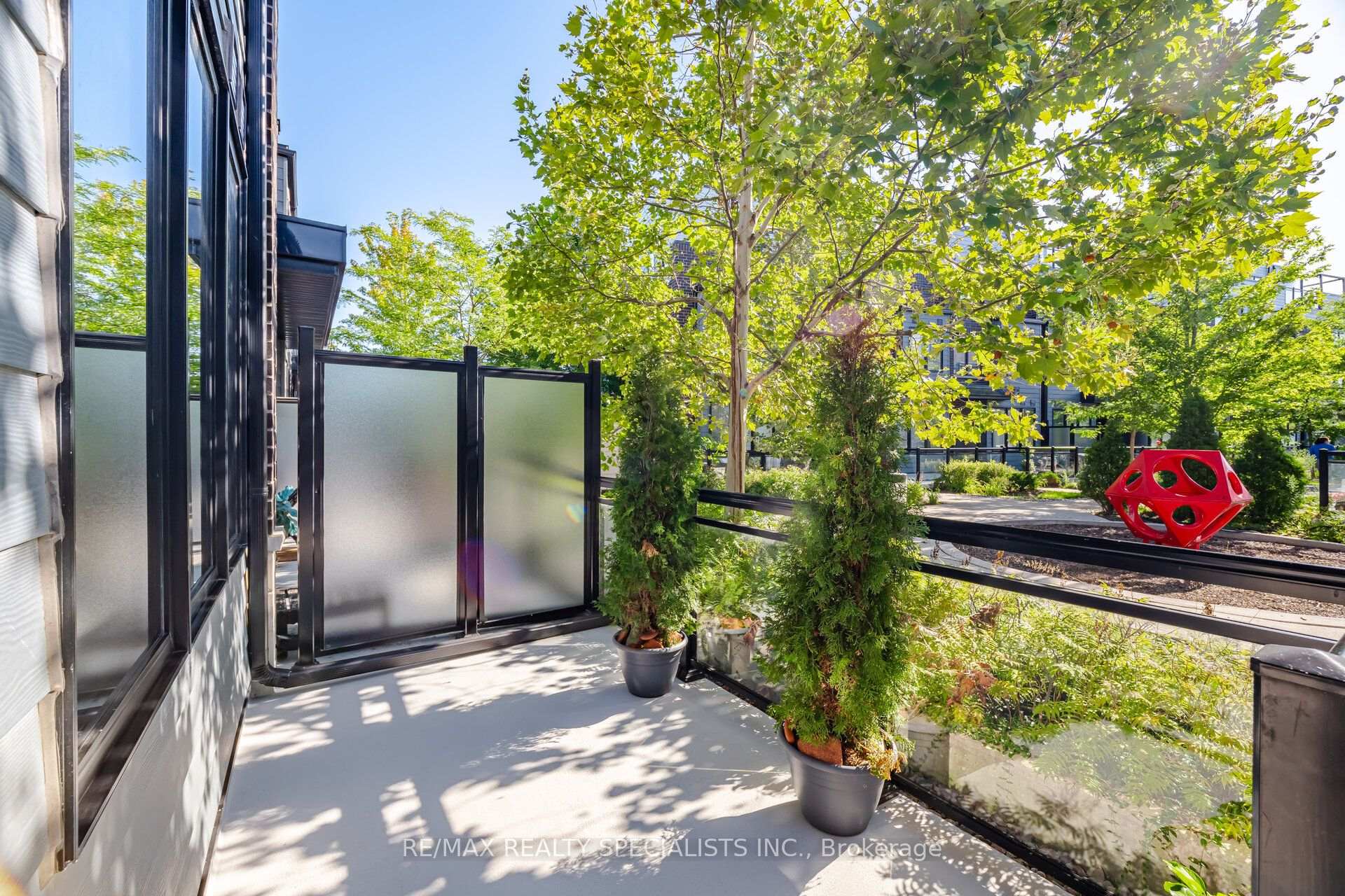 Photo 4 of Unit 7, 2232 Bromsgrove Road, Mississauga, Clarkson — HOMEH