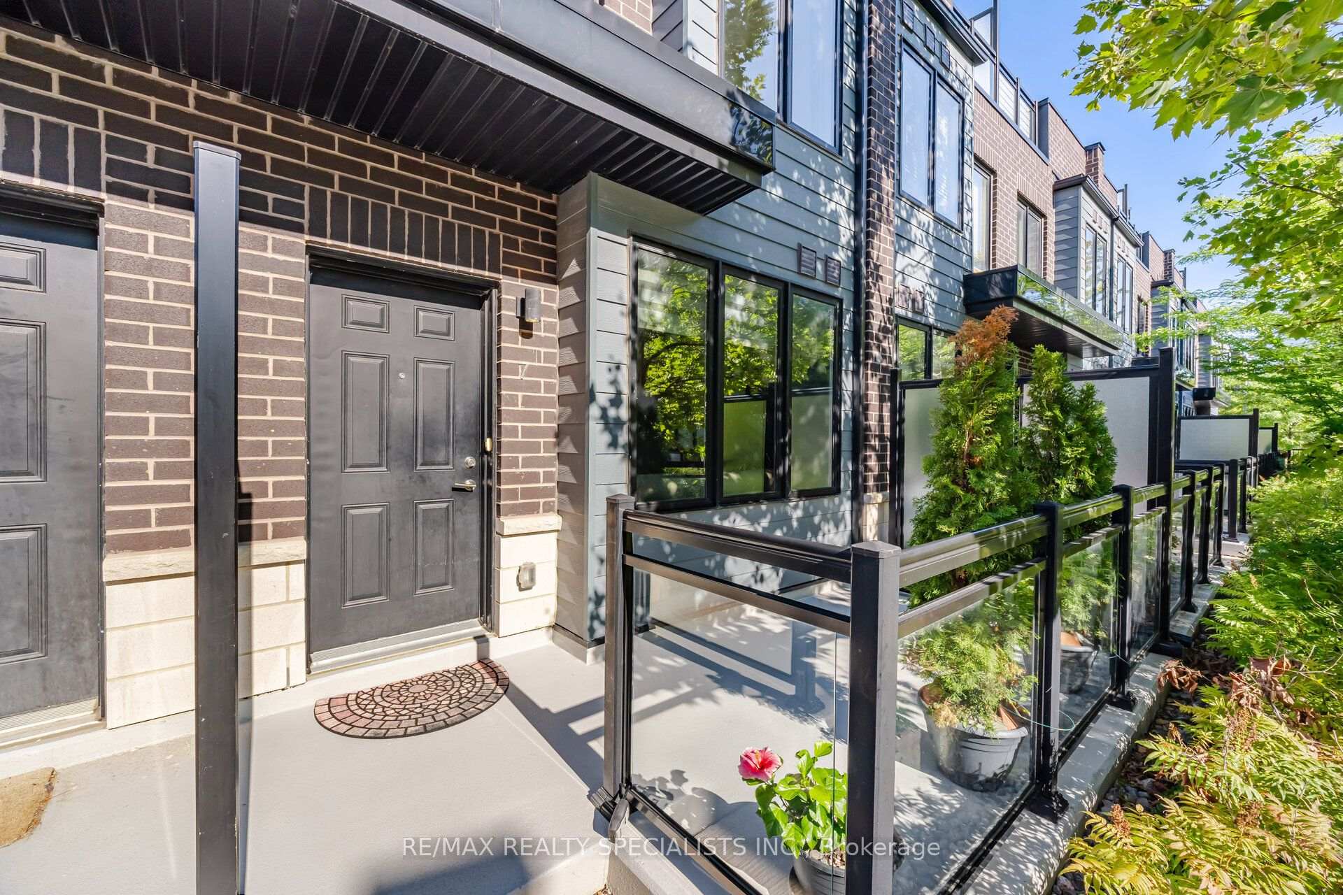 Photo 5 of Unit 7, 2232 Bromsgrove Road, Mississauga, Clarkson — HOMEH