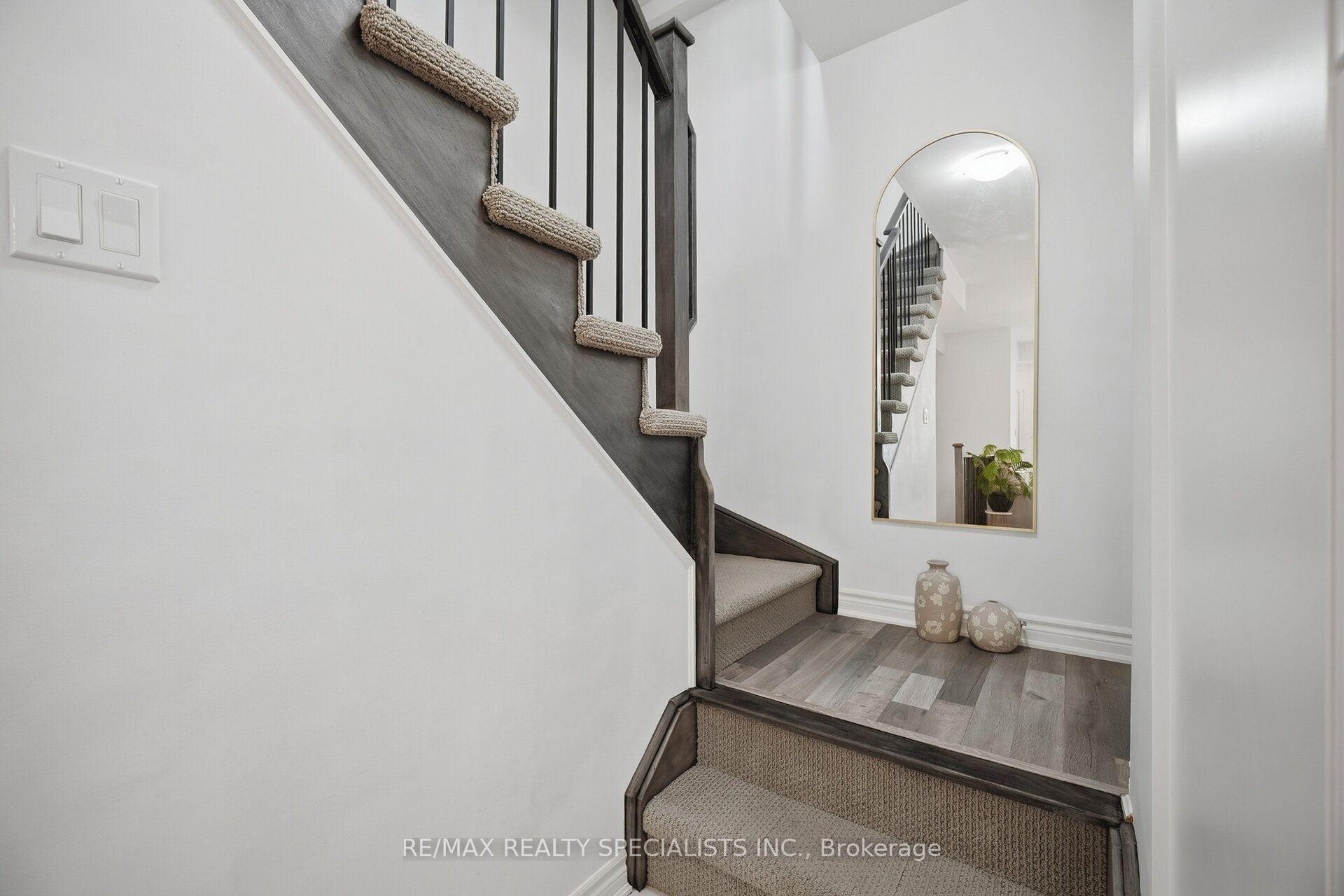 Photo 13 of Unit 7, 2232 Bromsgrove Road, Mississauga, Clarkson — HOMEH