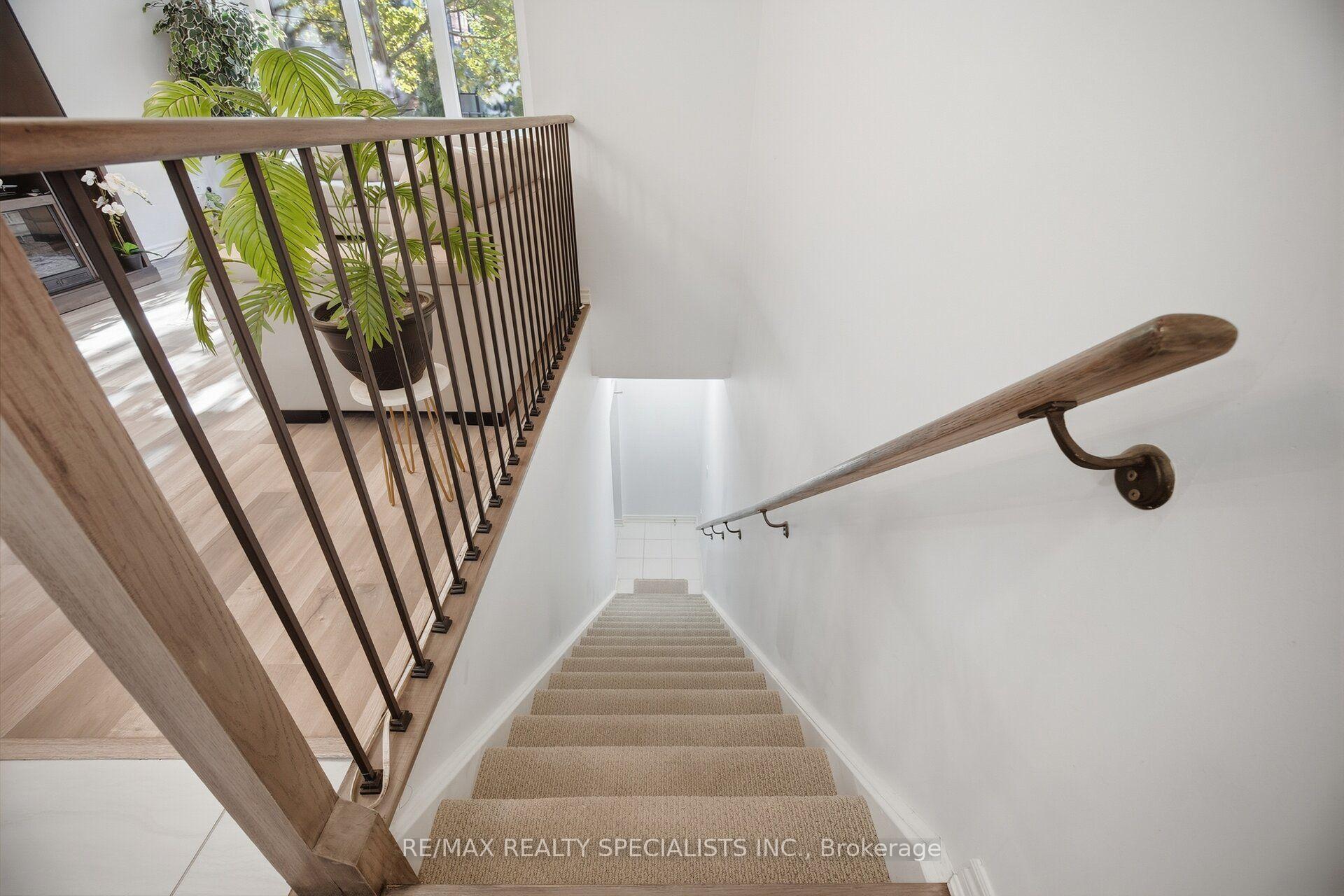 Photo 36 of Unit 7, 2232 Bromsgrove Road, Mississauga, Clarkson — HOMEH