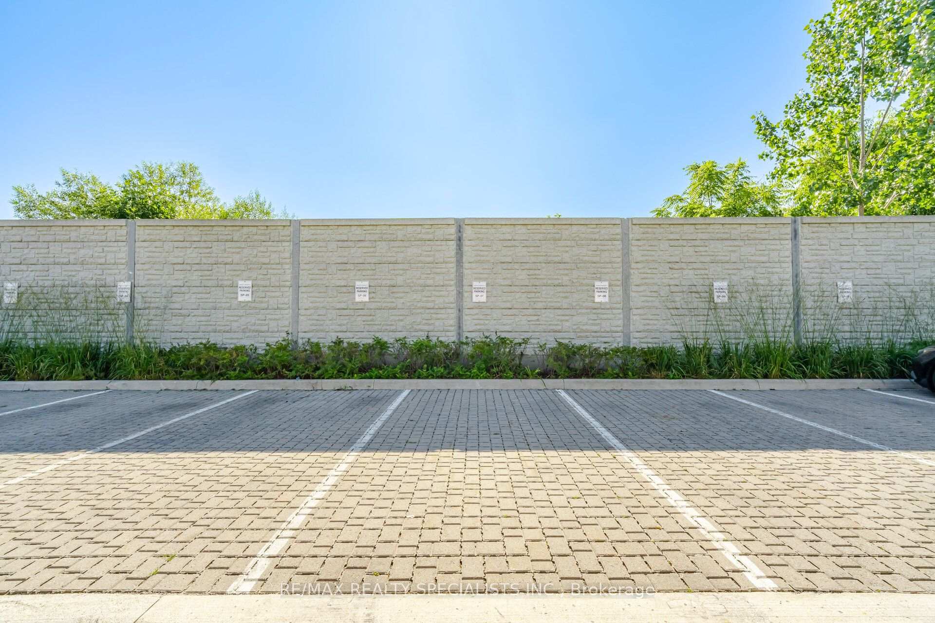 Photo 39 of Unit 7, 2232 Bromsgrove Road, Mississauga, Clarkson — HOMEH