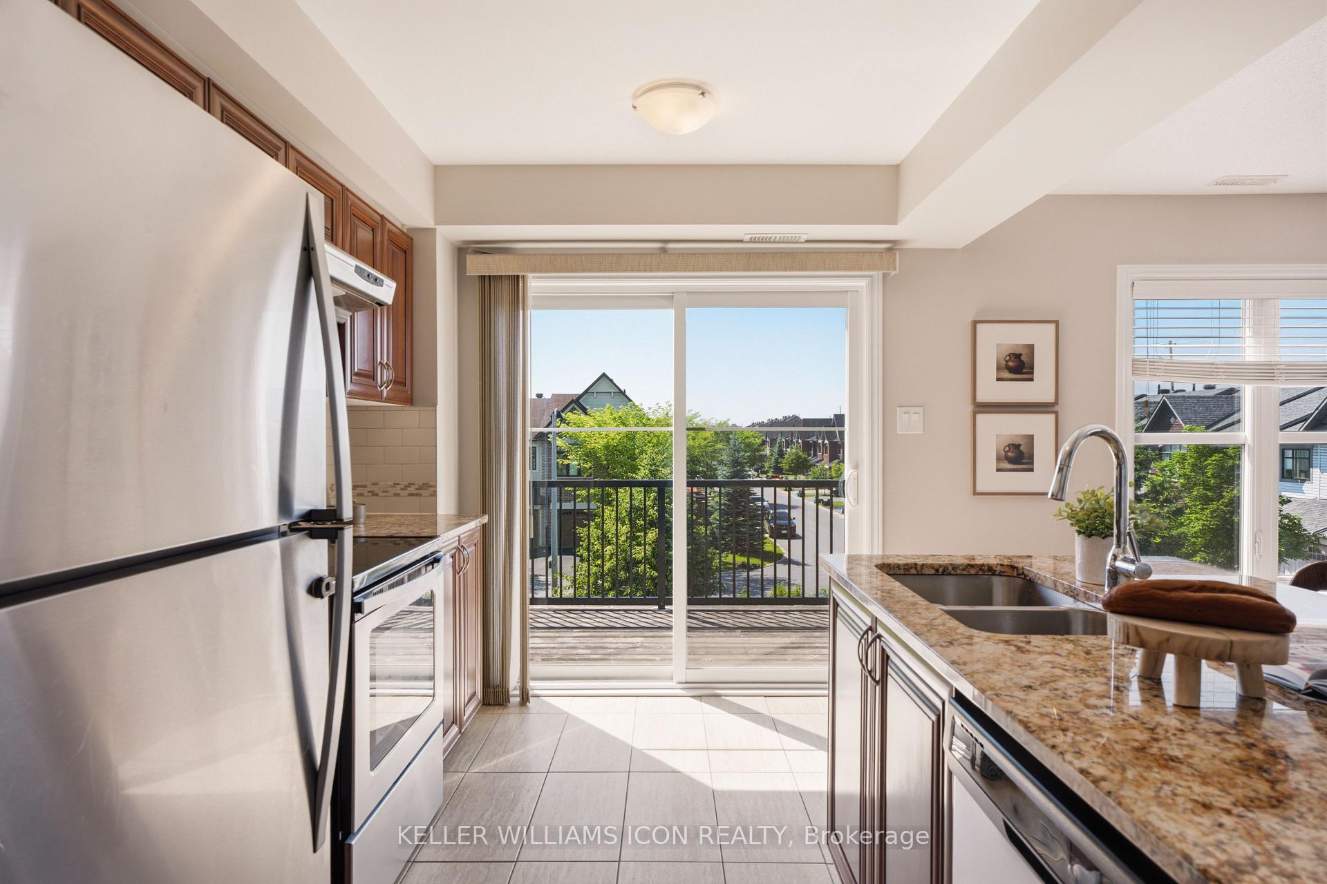 Photo 10 of 528 Clearbrook Drive, Ottawa, Barrhaven - Strandherd — HOMEH