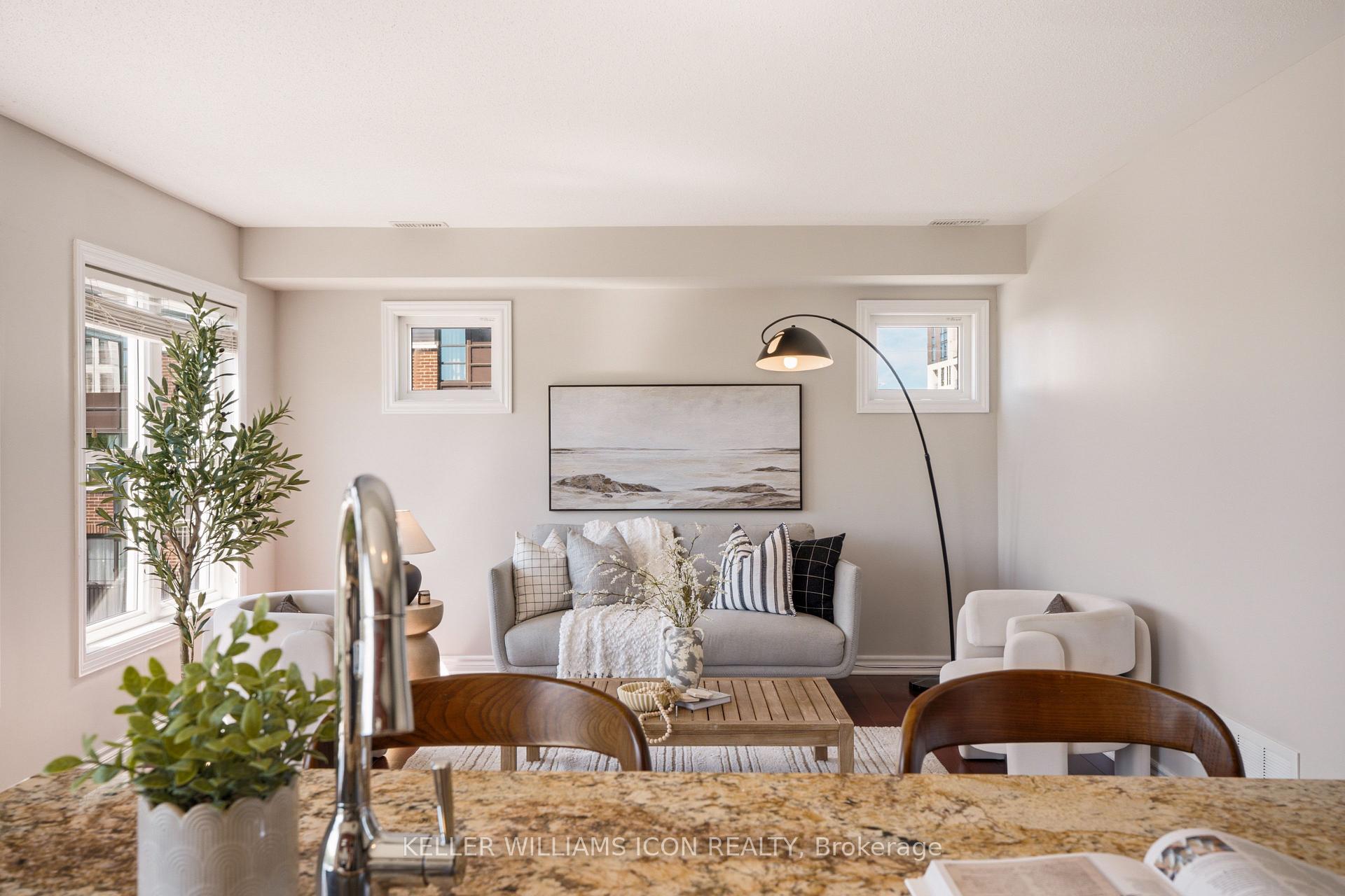 Photo 15 of 528 Clearbrook Drive, Ottawa, Barrhaven - Strandherd — HOMEH