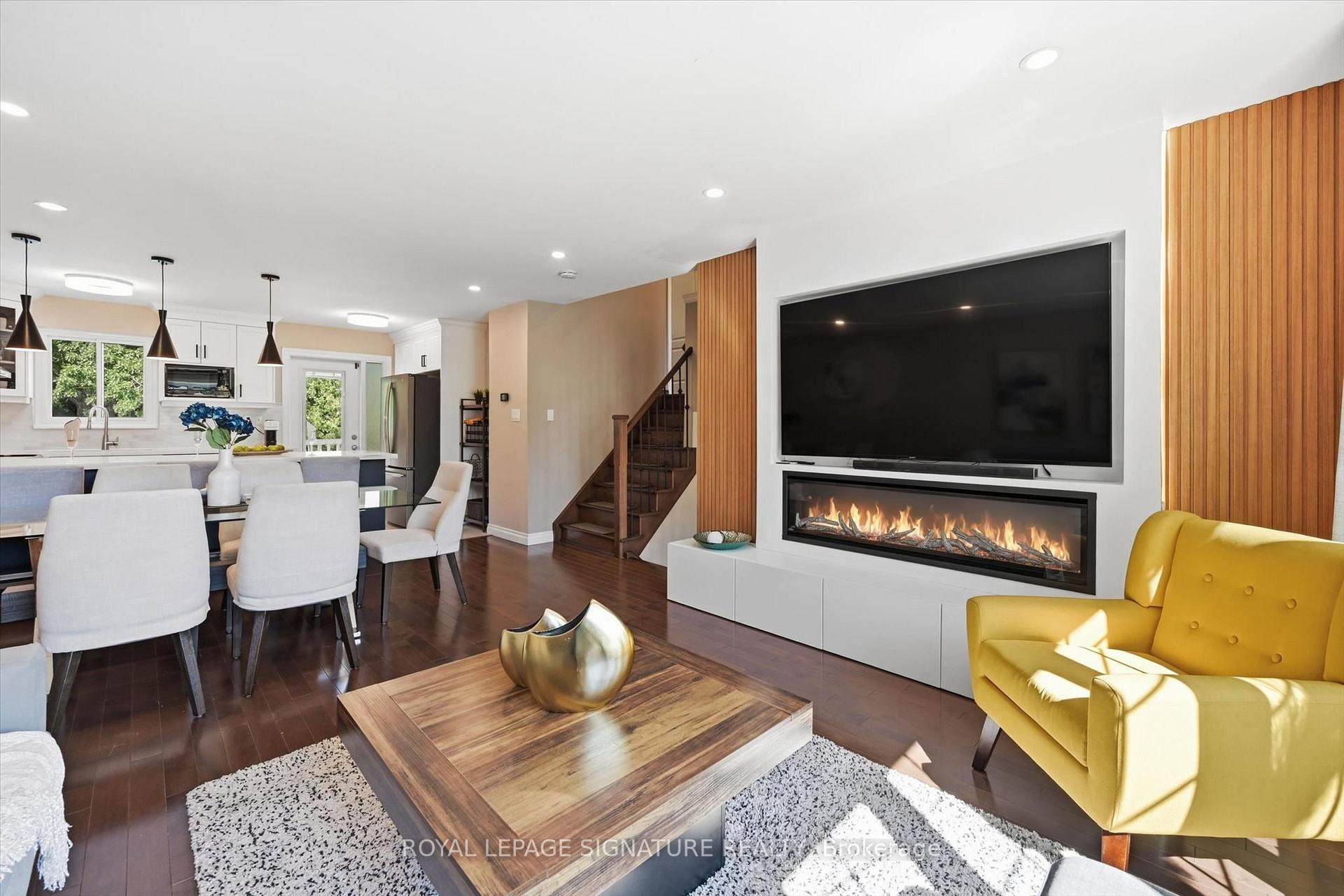 Photo 9 of 1333 Woodvale Place, Burlington, Palmer — HOMEH