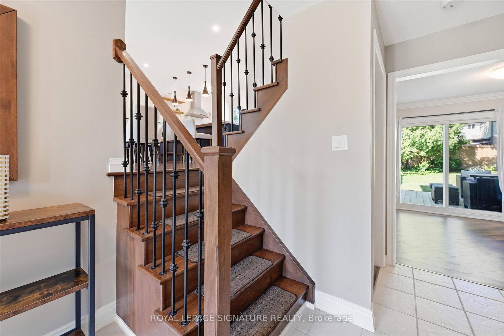 Photo 12 of 1333 Woodvale Place, Burlington, Palmer — HOMEH