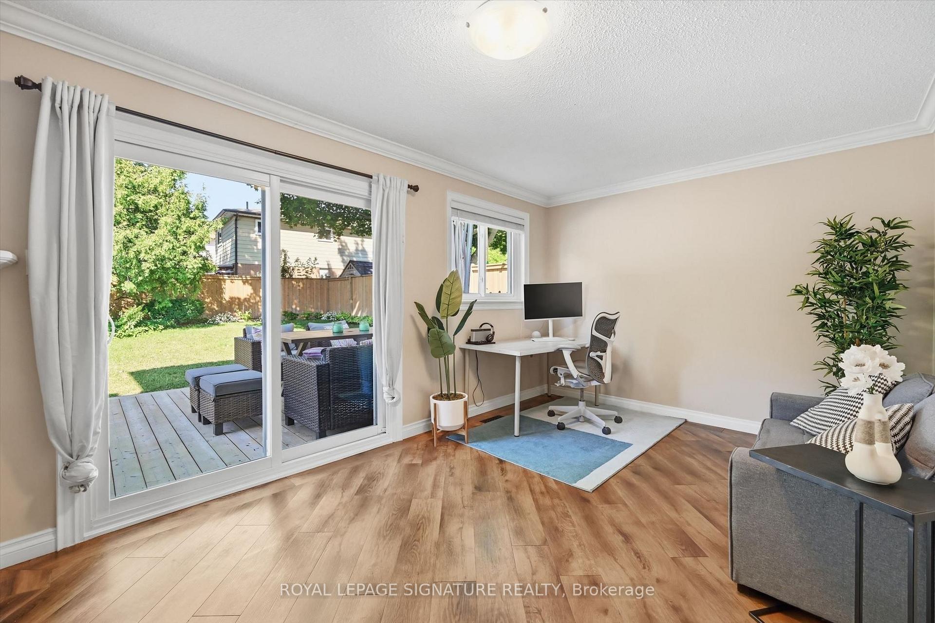 Photo 13 of 1333 Woodvale Place, Burlington, Palmer — HOMEH