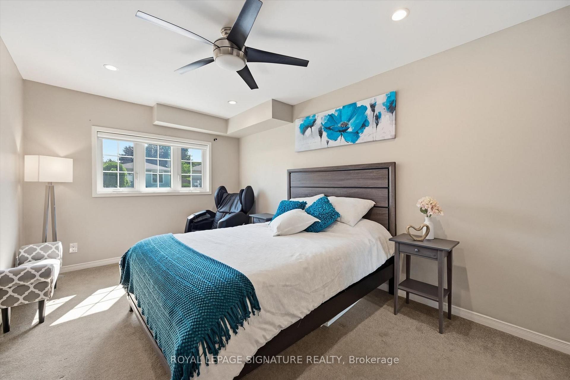 Photo 14 of 1333 Woodvale Place, Burlington, Palmer — HOMEH