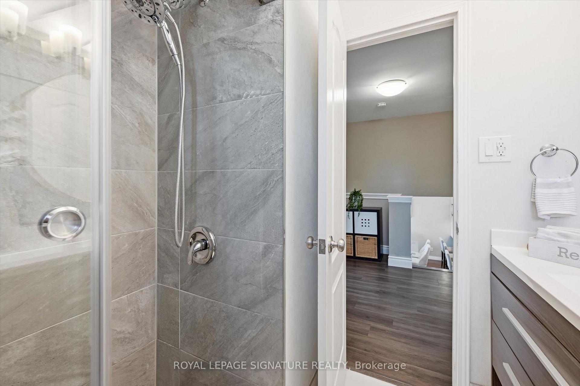 Photo 21 of 1333 Woodvale Place, Burlington, Palmer — HOMEH