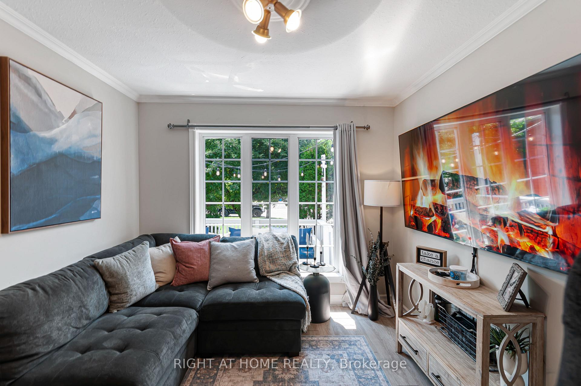 Photo 5 of 174 Sundew Drive, Barrie, Holly — HOMEH