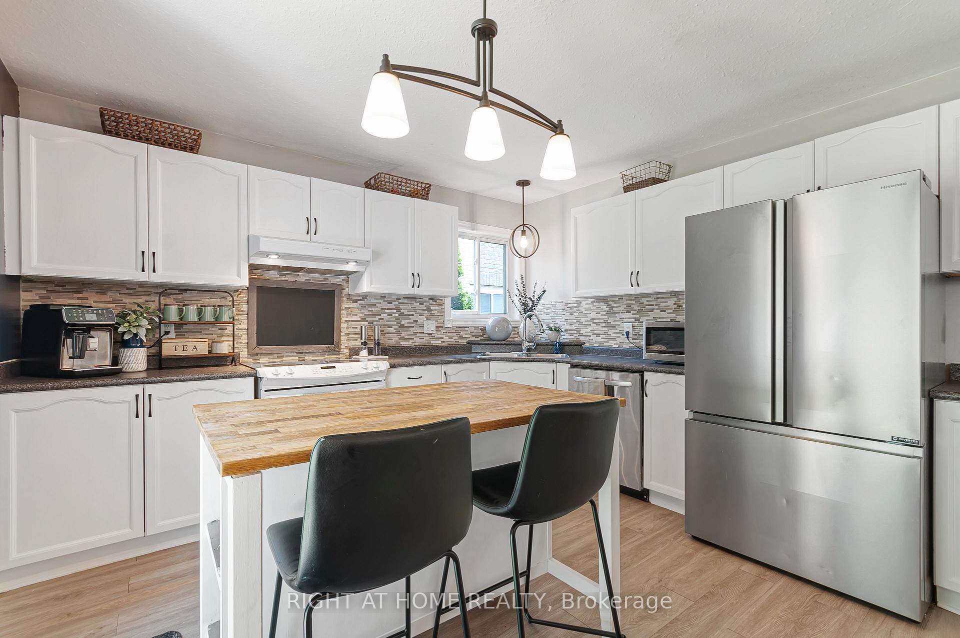 Photo 8 of 174 Sundew Drive, Barrie, Holly — HOMEH