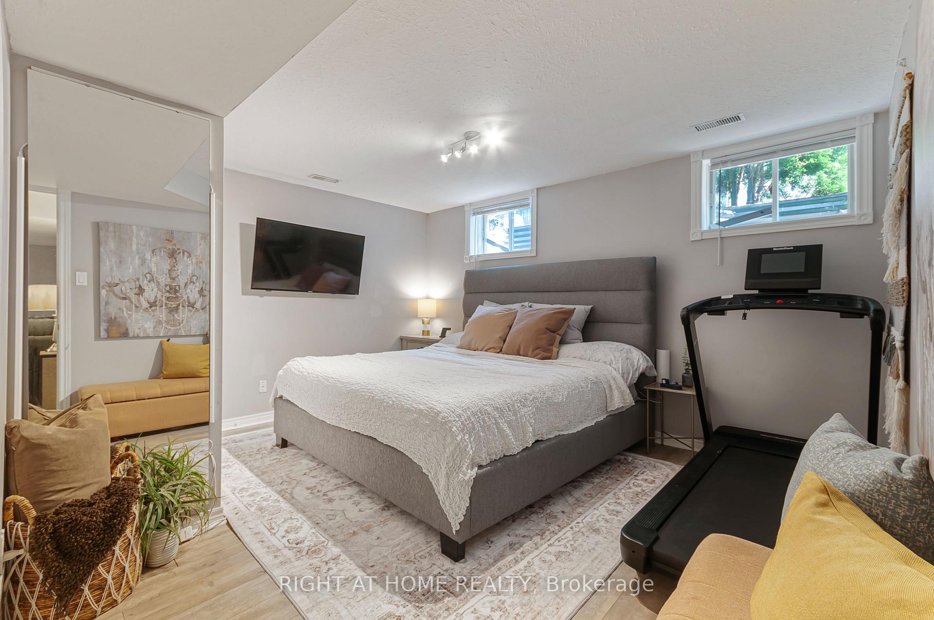Photo 14 of 174 Sundew Drive, Barrie, Holly — HOMEH